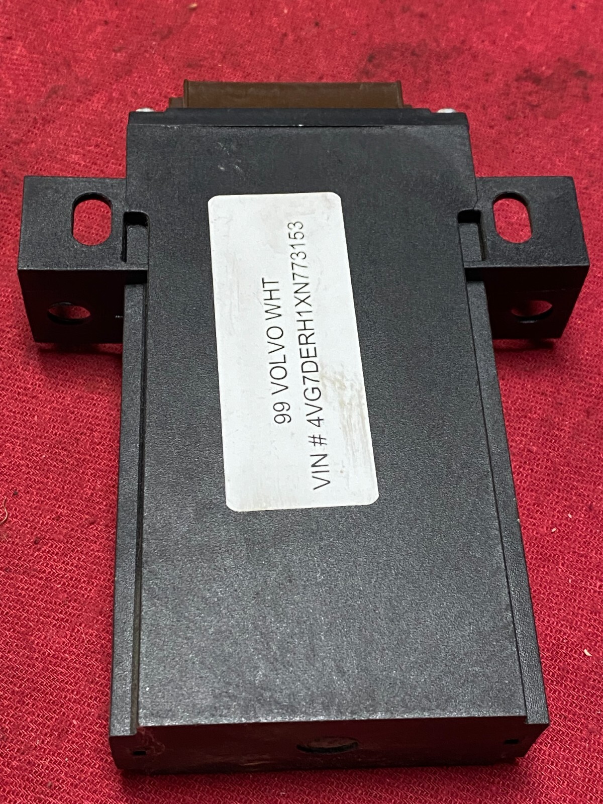 Ref# 3944427-2 VOLVO INTERMITTENT WIPER MODULE,