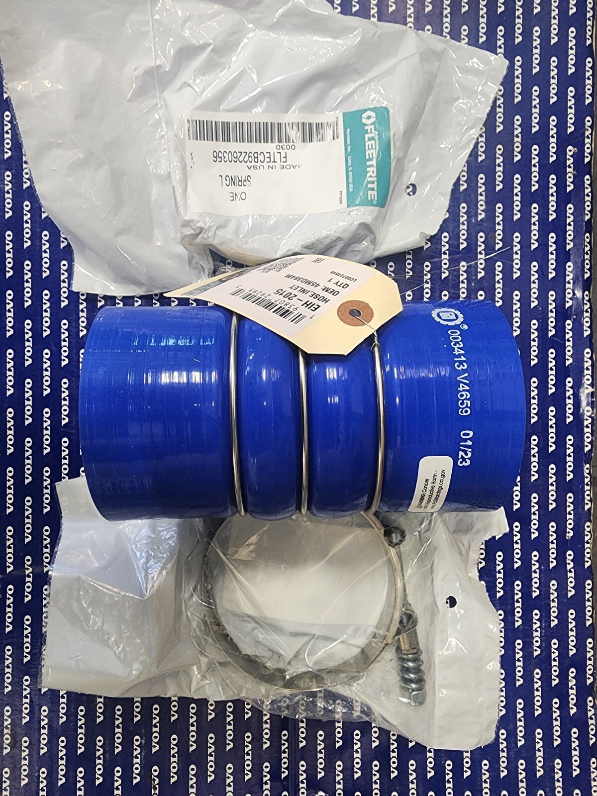 Genuine PAI Volvo D13 CHARGE AIR HOSE 20550690 blue and clamps 85137462 2ea.