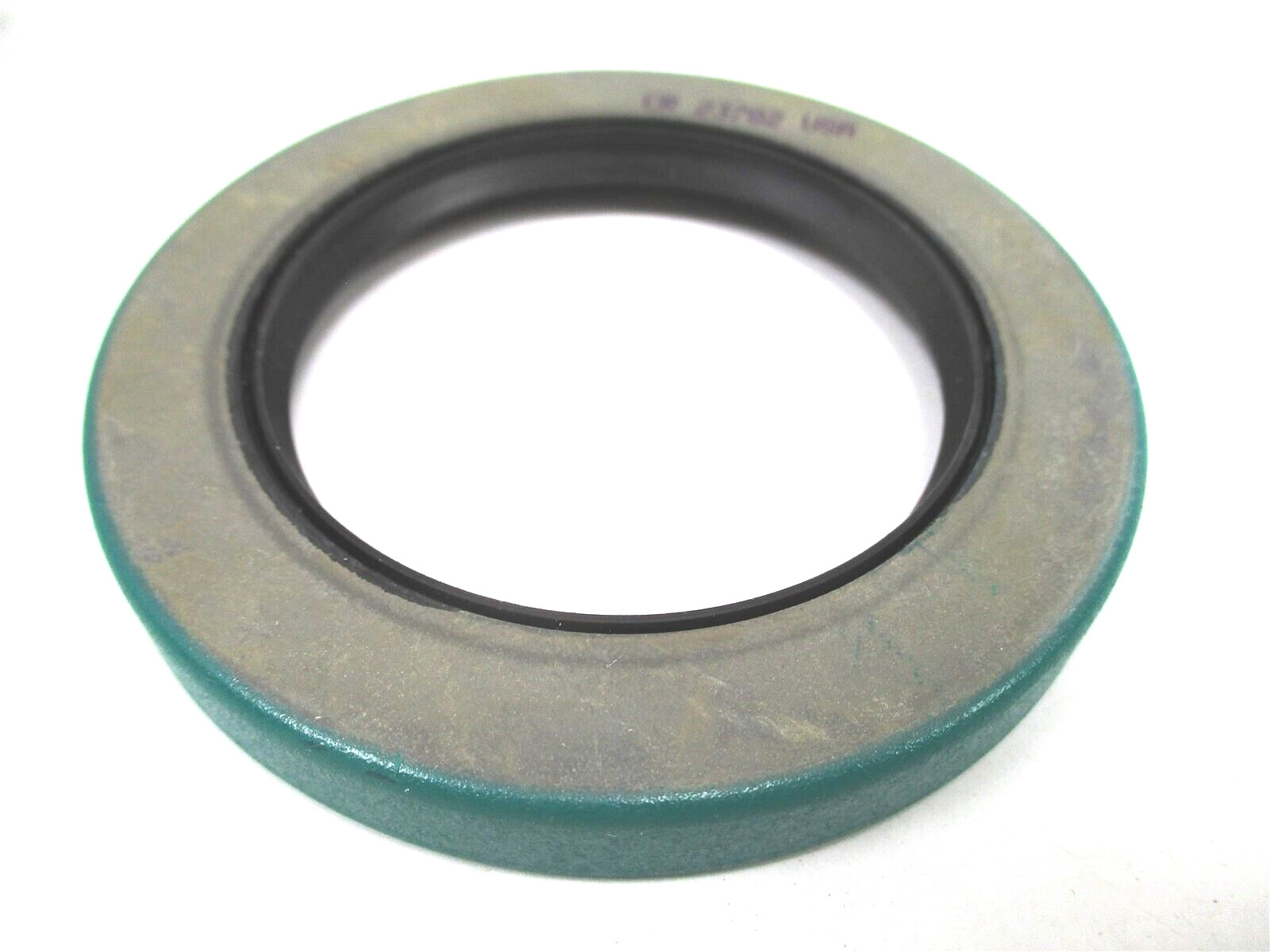 23782 NEW GENUINE SKF CR RADIAL SHAFT OIL SEAL 2.375″ MADE IN USA