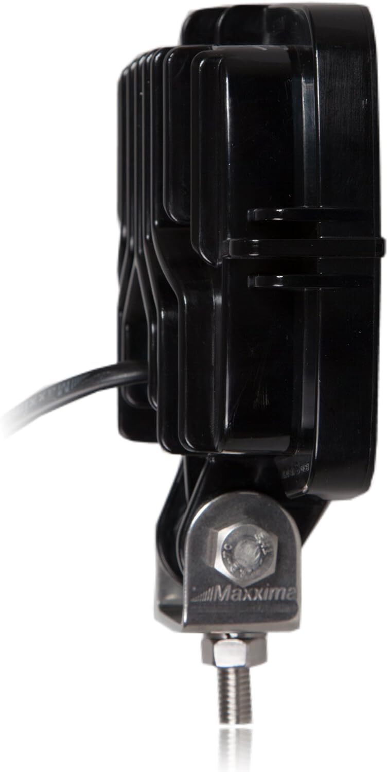 Maxxima MWL-27-A Black Square 15 LED Work Light (675 Lumens)