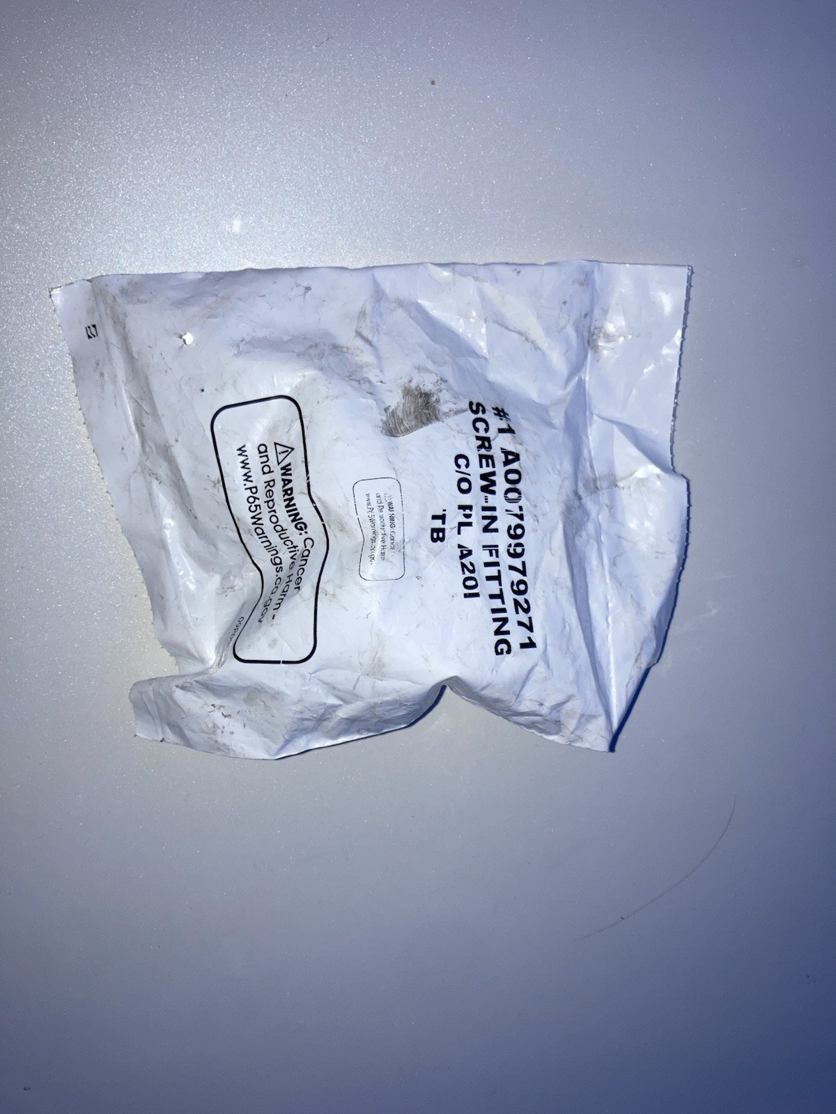 OEM Detroit A0079979271 Breather Fitting, Crankcase Ventilation Oil Separator