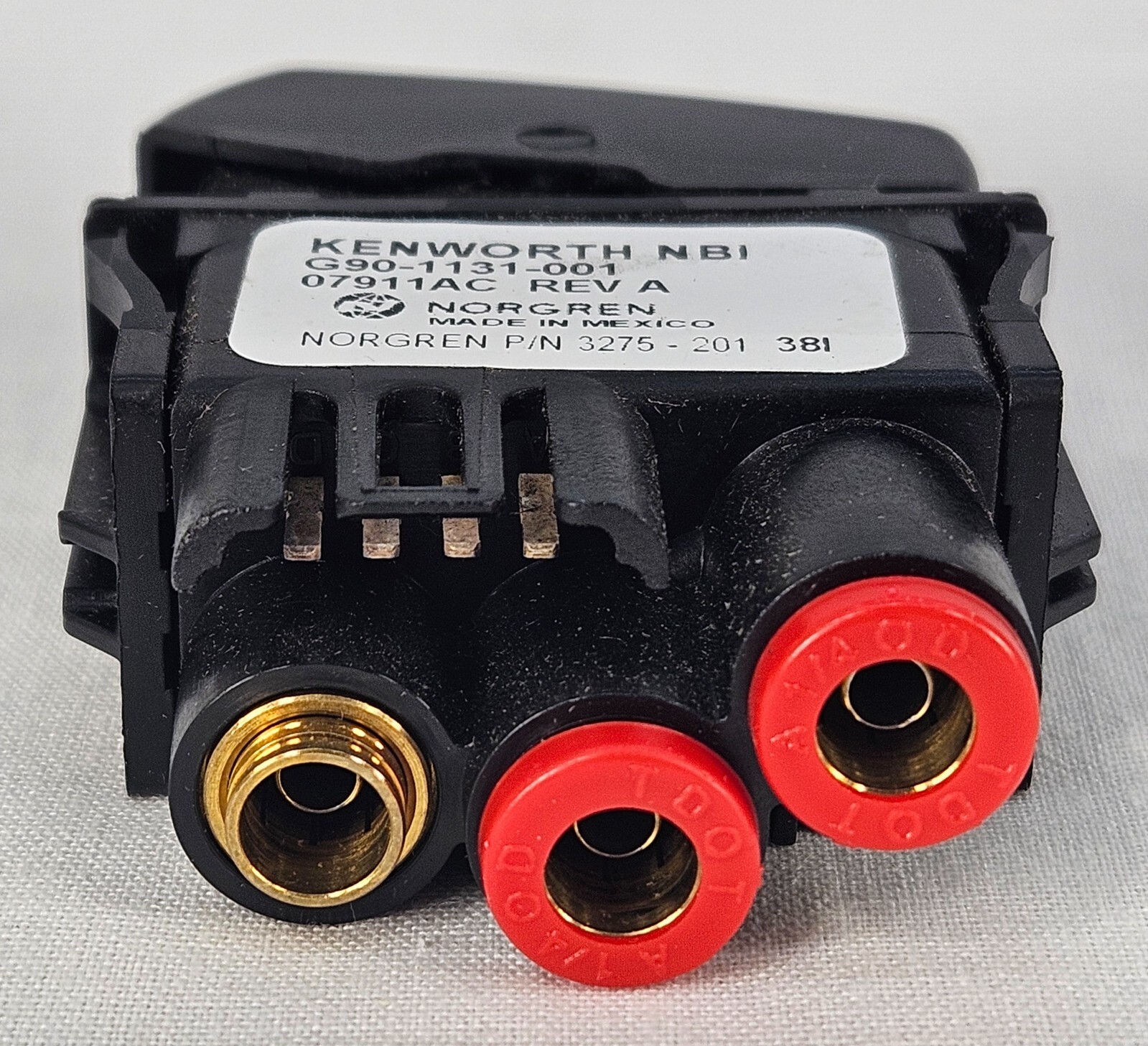 Genuine OEM Paccar Kenworth G90-1131-001 Diff Lock Rocker Switch