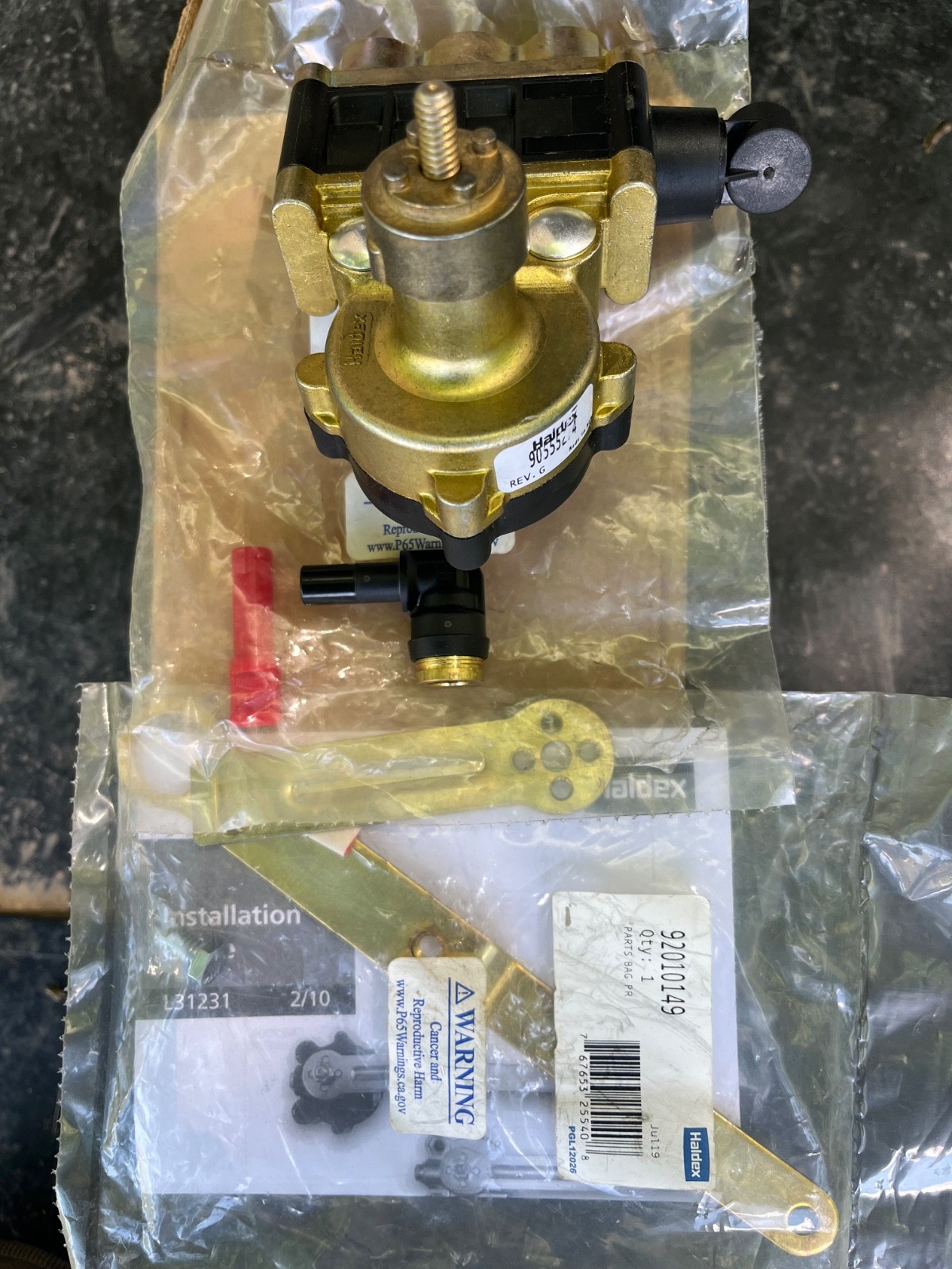 2 HALDEX 90555274 Suspension PR Self-Leveling Valve,Dump 3Port