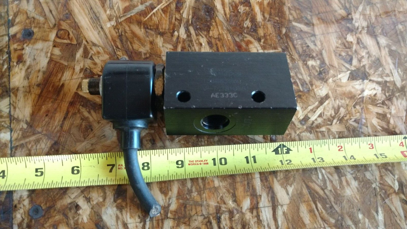 158B6390 DANFOSS SAUER DANFOSS VALVE SOLENOID, 12Vdc, 1/2″ ORB Port’s