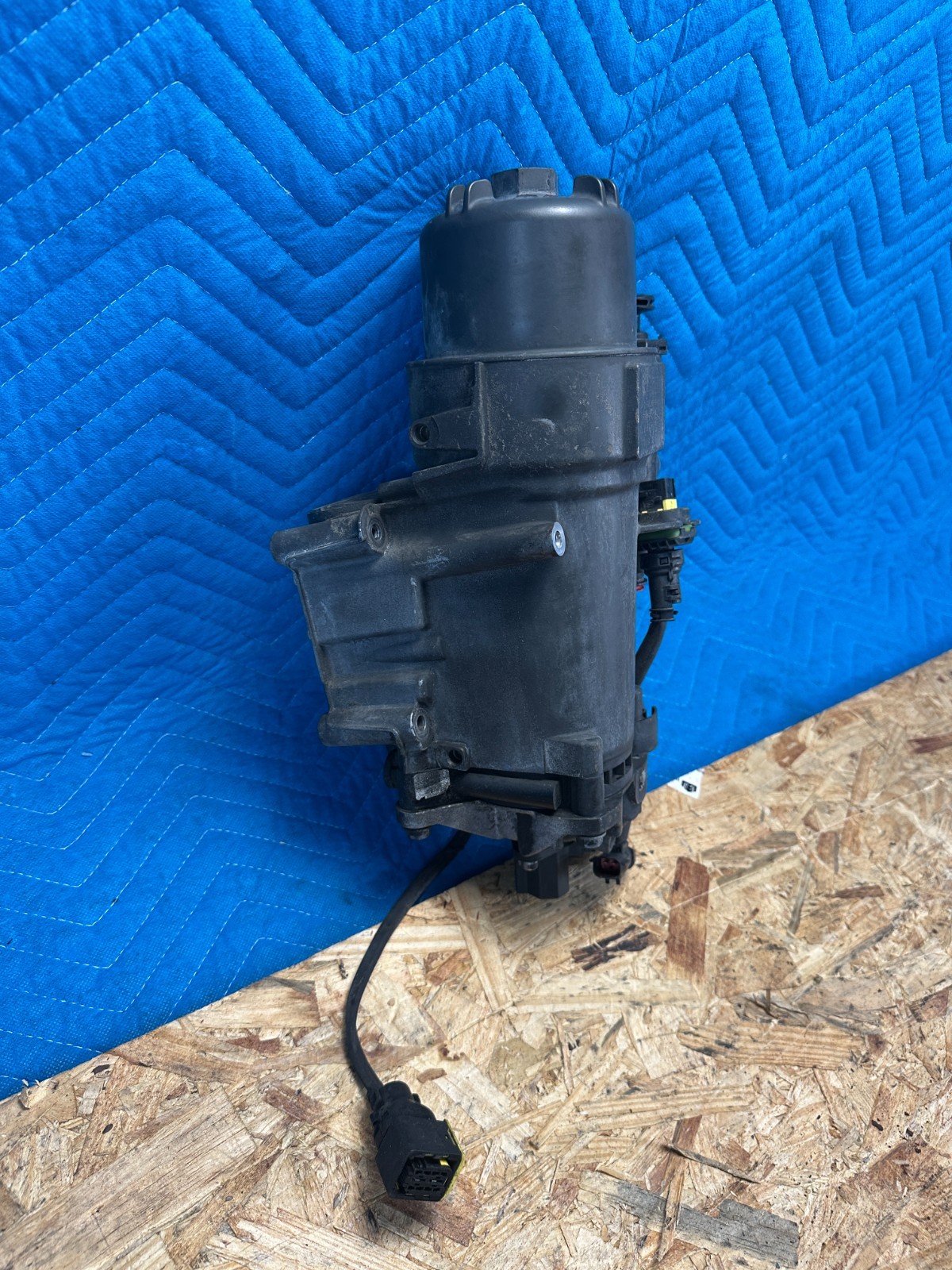 OEM Kenworth T680 Paccar MX-13 Engine Fuel Filter Assembly 2020