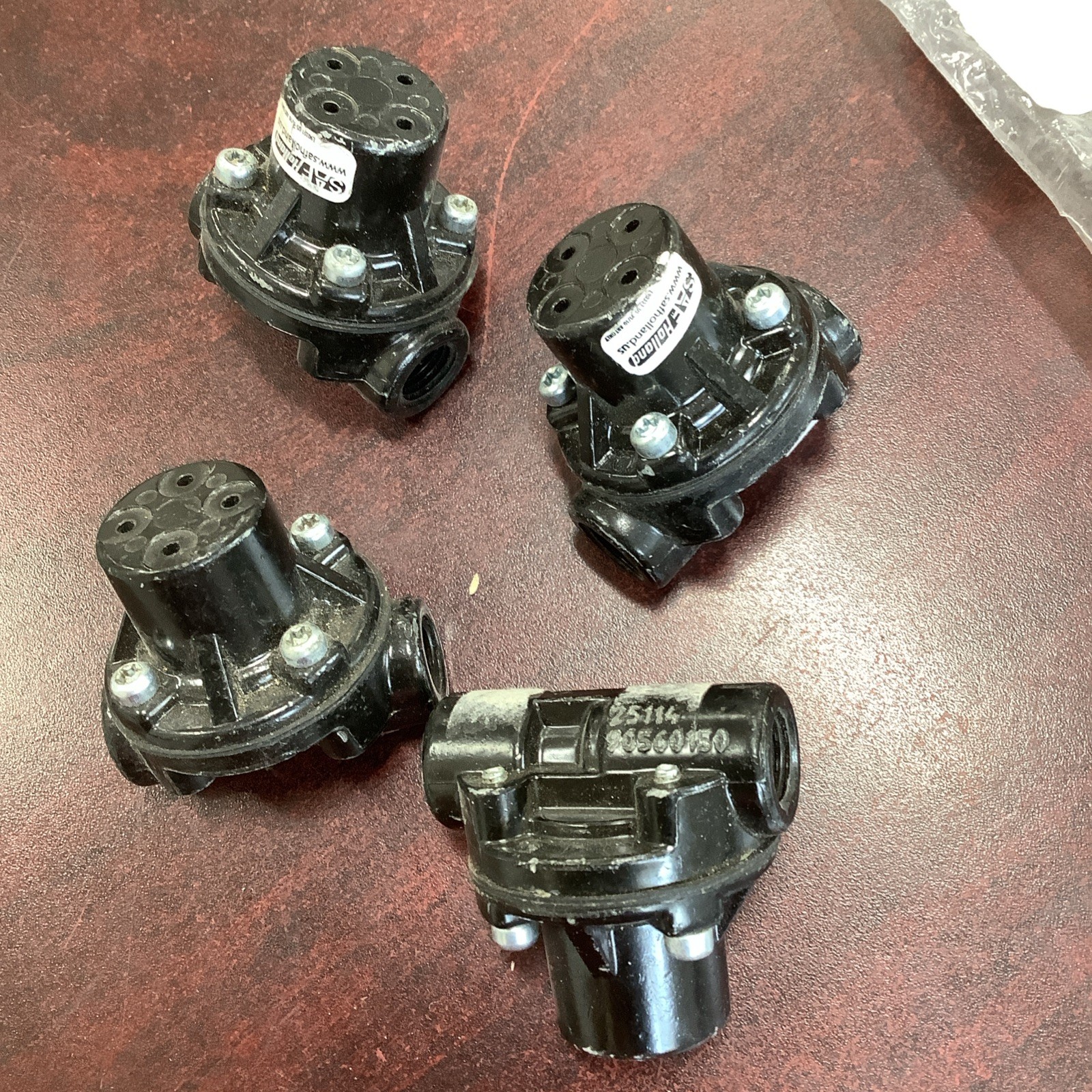 4PCS SAF HOLLAND 90560150 Pressure Protection Valve 1/4NPT HALDEX OEM