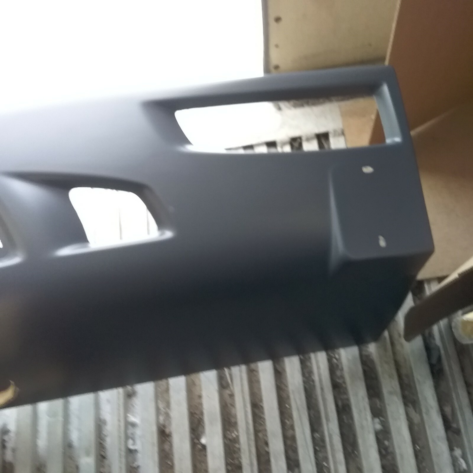 OEM KENWORTH T660N71-1162-611R Bumper End Molded RH PRM N71-1154-610R/