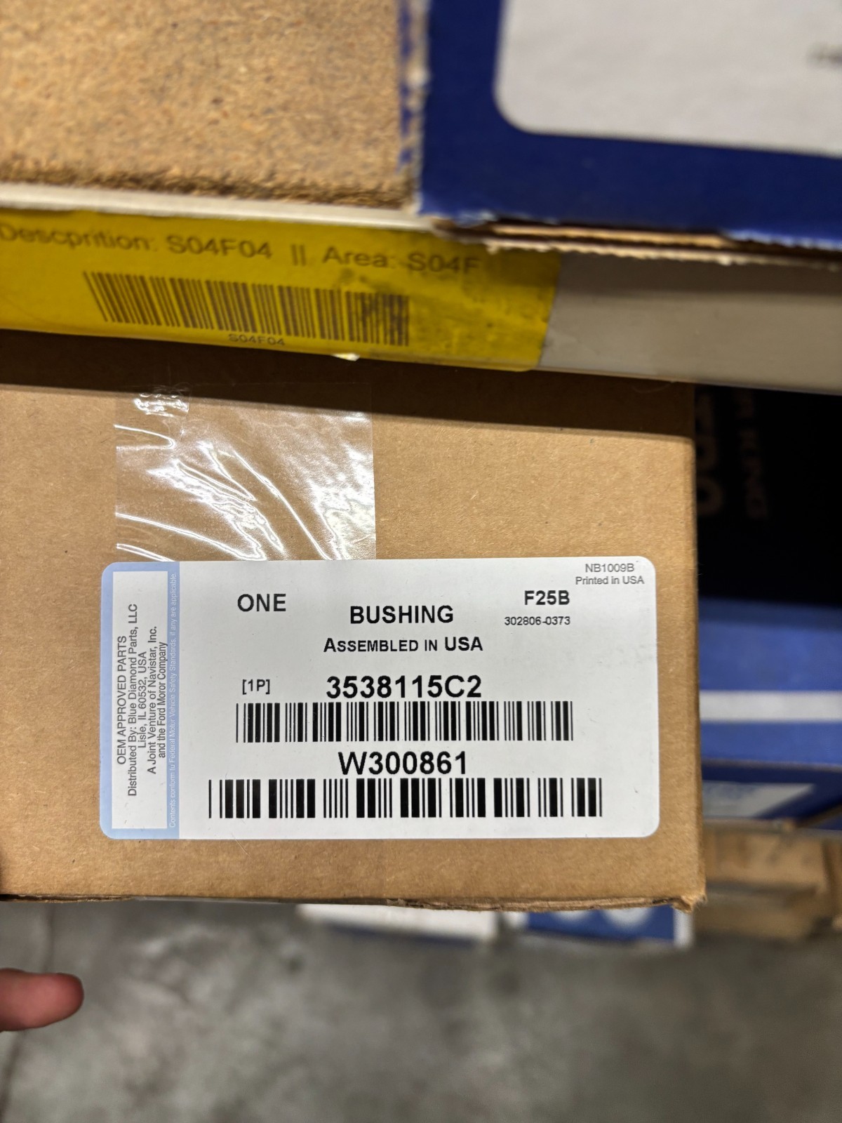 *2 pack* Navistar International – 3538115C2 – BUSHING SPG SILENT BLOC FRONT
