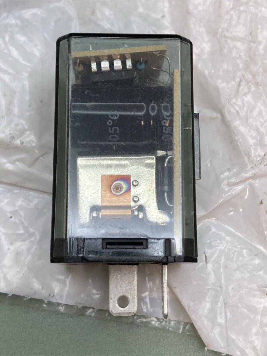 NEW IMPERIAL 80113 2-Prong Electro-Mechanical Flasher, 35 A, 11-15 V, Clear