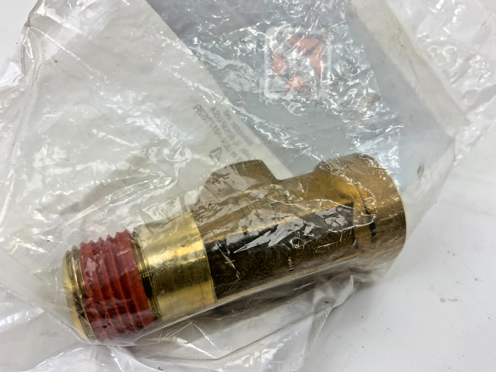Genuine International 3867151C1 Air Dryer Tee 1/2 NPTF x .25 NPTF x Ext 1
