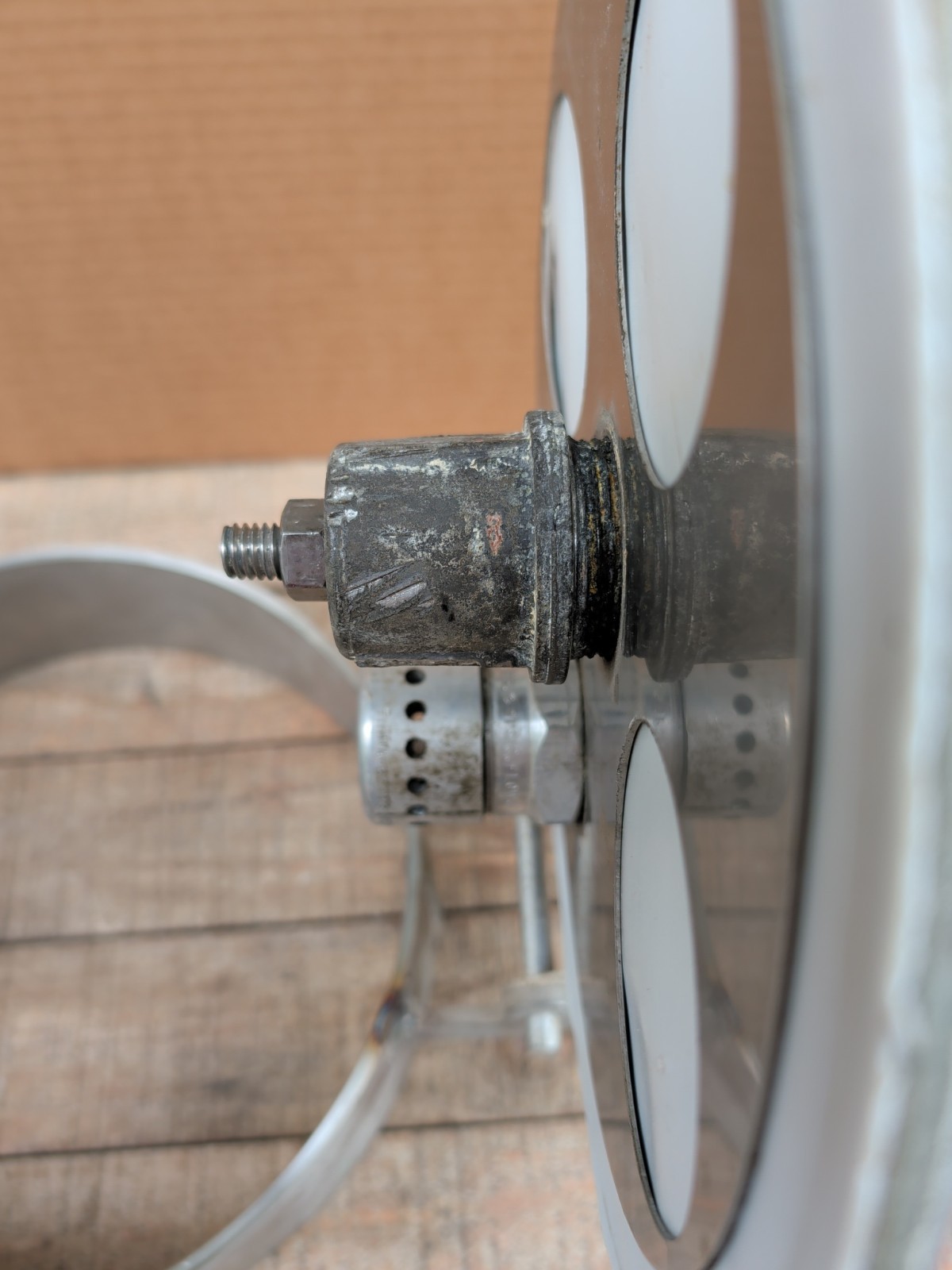 Betts 10-1/2″ Center Transport Tank Hatchway