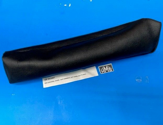 ISR 941687 CASCADIA, COVER – SEAT ARMREST, LEFT HAND, BLACK VINYL