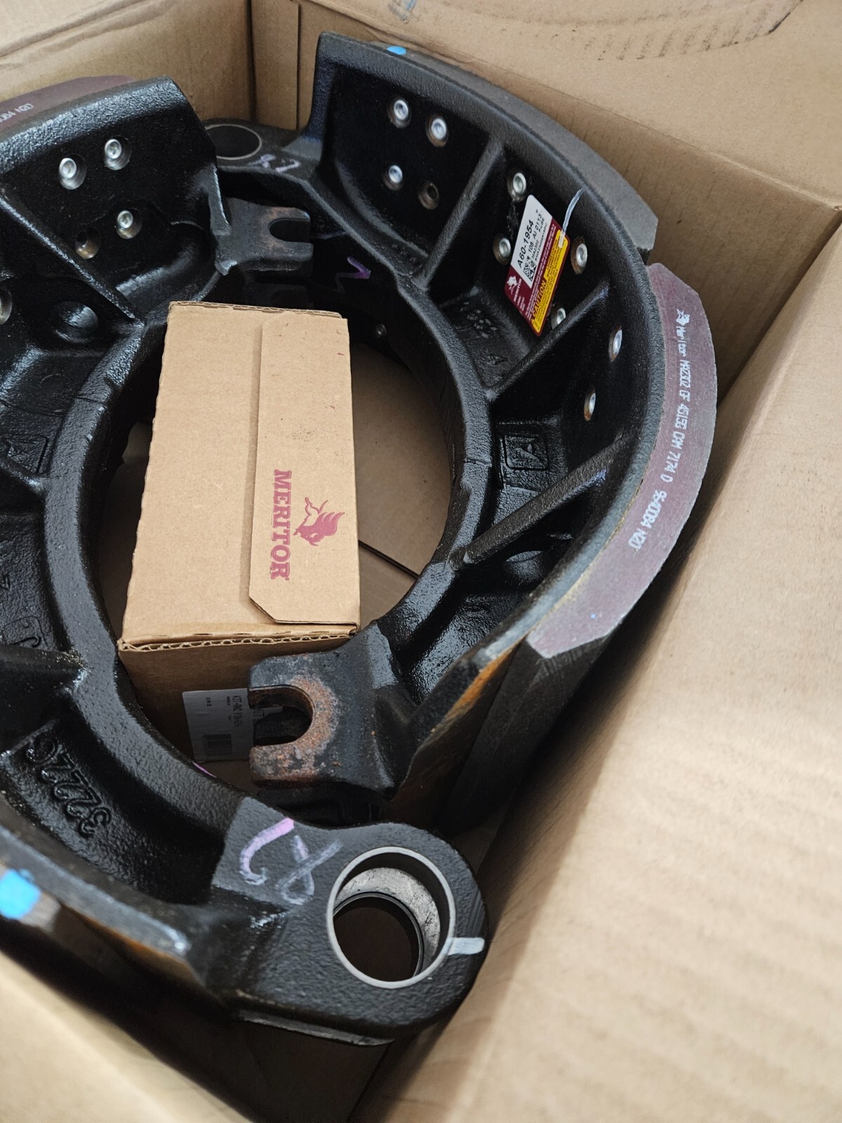 New KSMA23024515PC Meritor Brake Shoes 4515PC Heavy Duty Cast Iron Brake Shoes