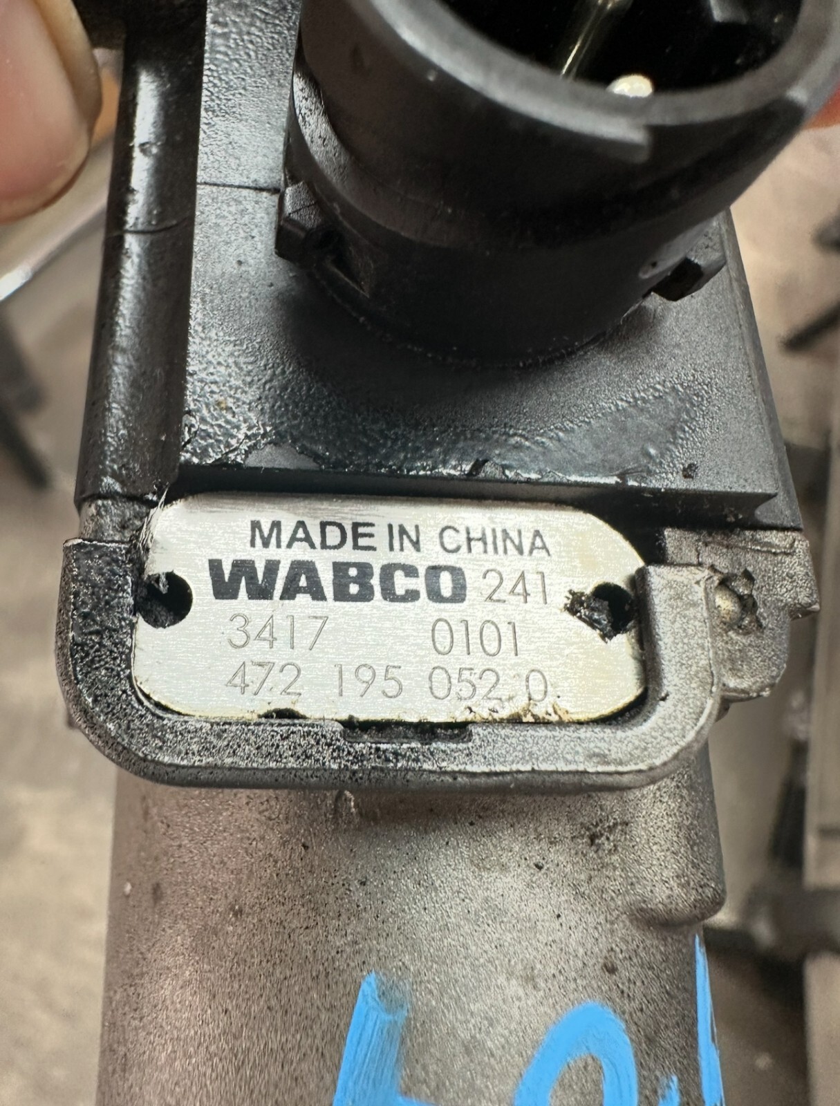 ✅USED OEM Wabco ABS Modulator Valve 472-195-052-0 ✅