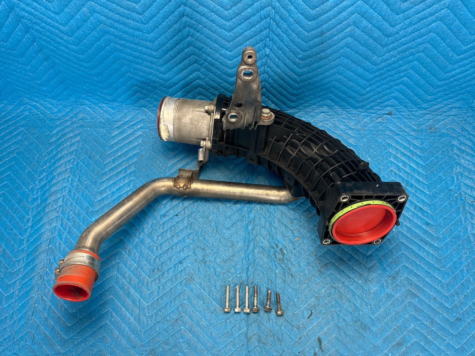 Freightliner Cascadia 126 DD15 Engine Intake Manifold Assembly 2020 OEM
