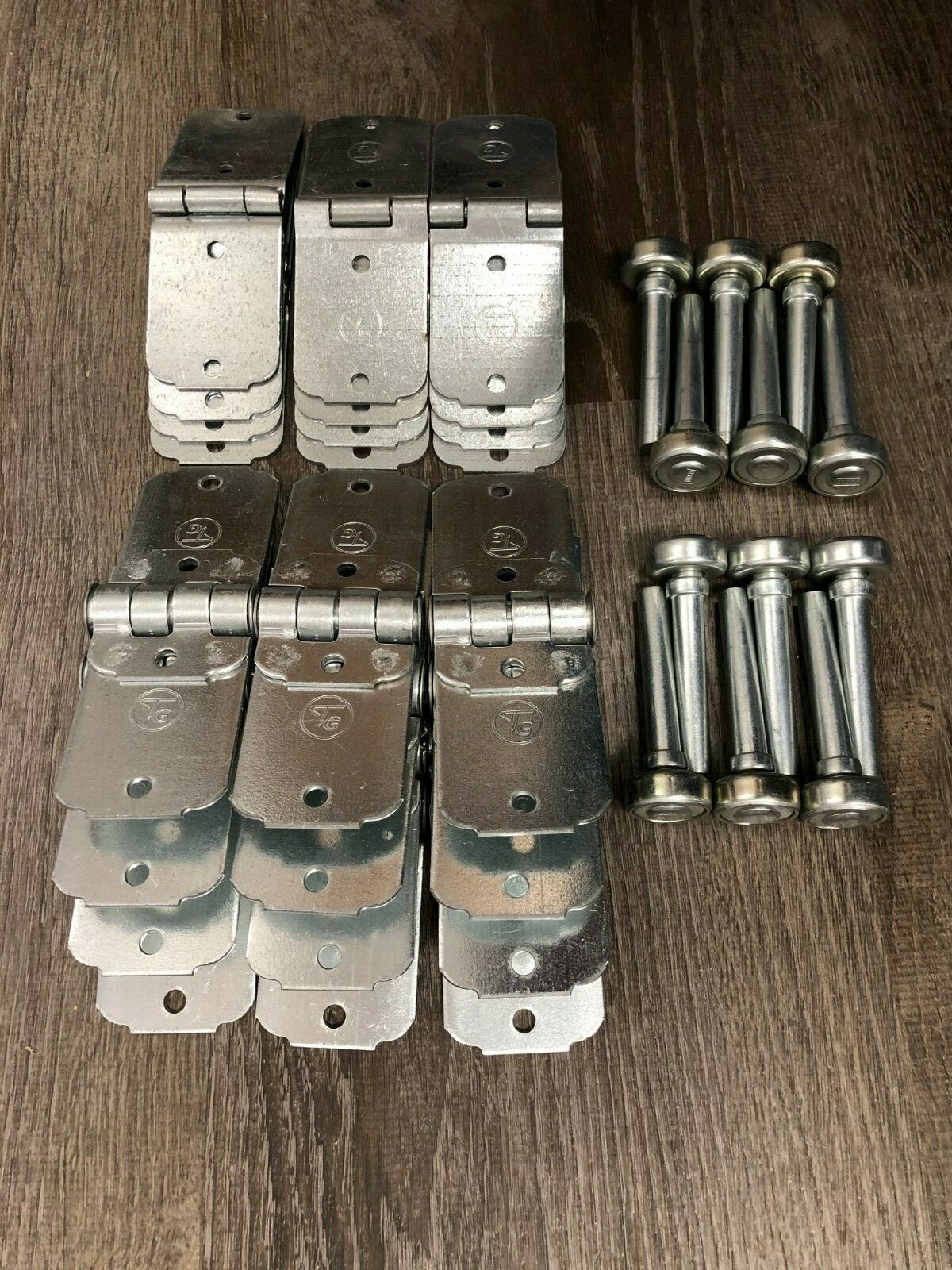 30 Pack Todco Style Roll up Door Repair Kit 1″ Rollers Center & End Hinges