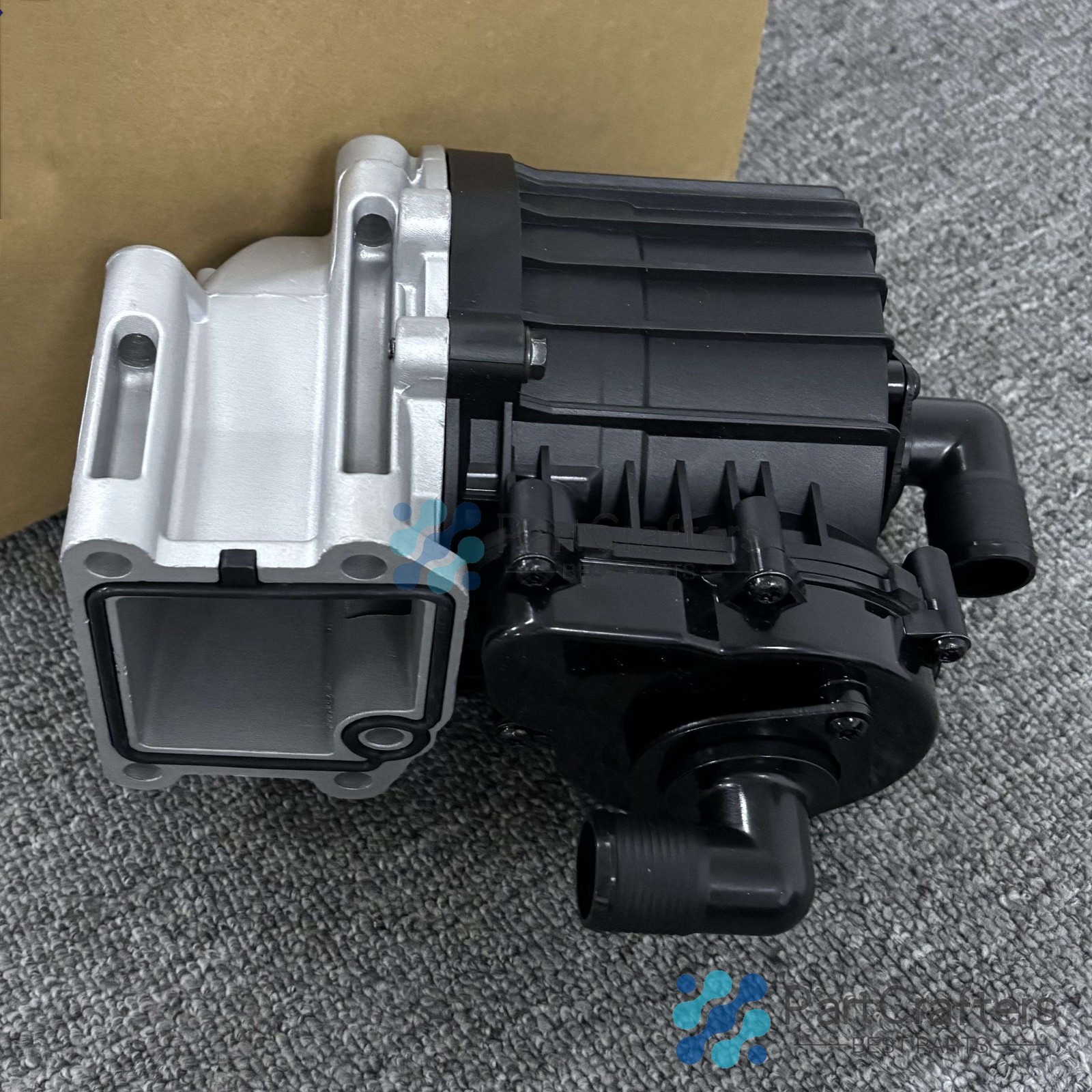New Oil Crankcase Ventilation Separator Fits For 21122541 20499419 Volvo D13 MP8