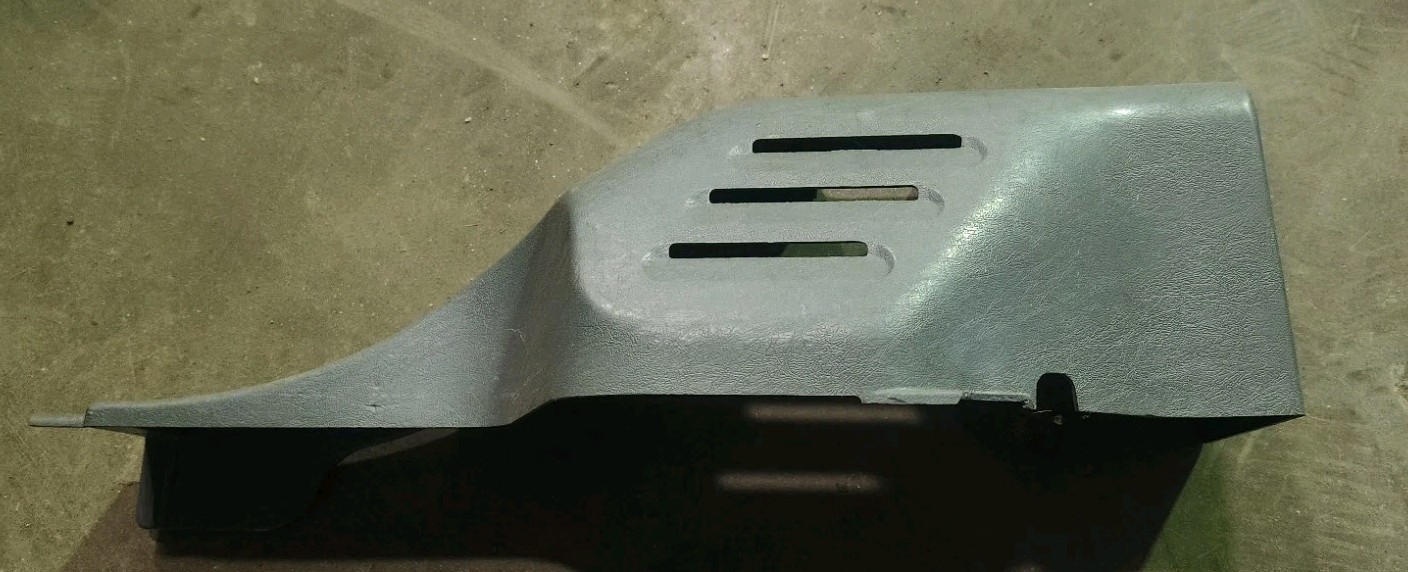 Freightliner Columbia B-Pillar Seat Belt Cover Panel RH 18-36498-001