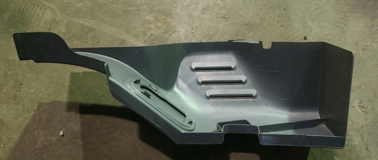 Freightliner Columbia B-Pillar Seat Belt Cover Panel RH 18-36498-001