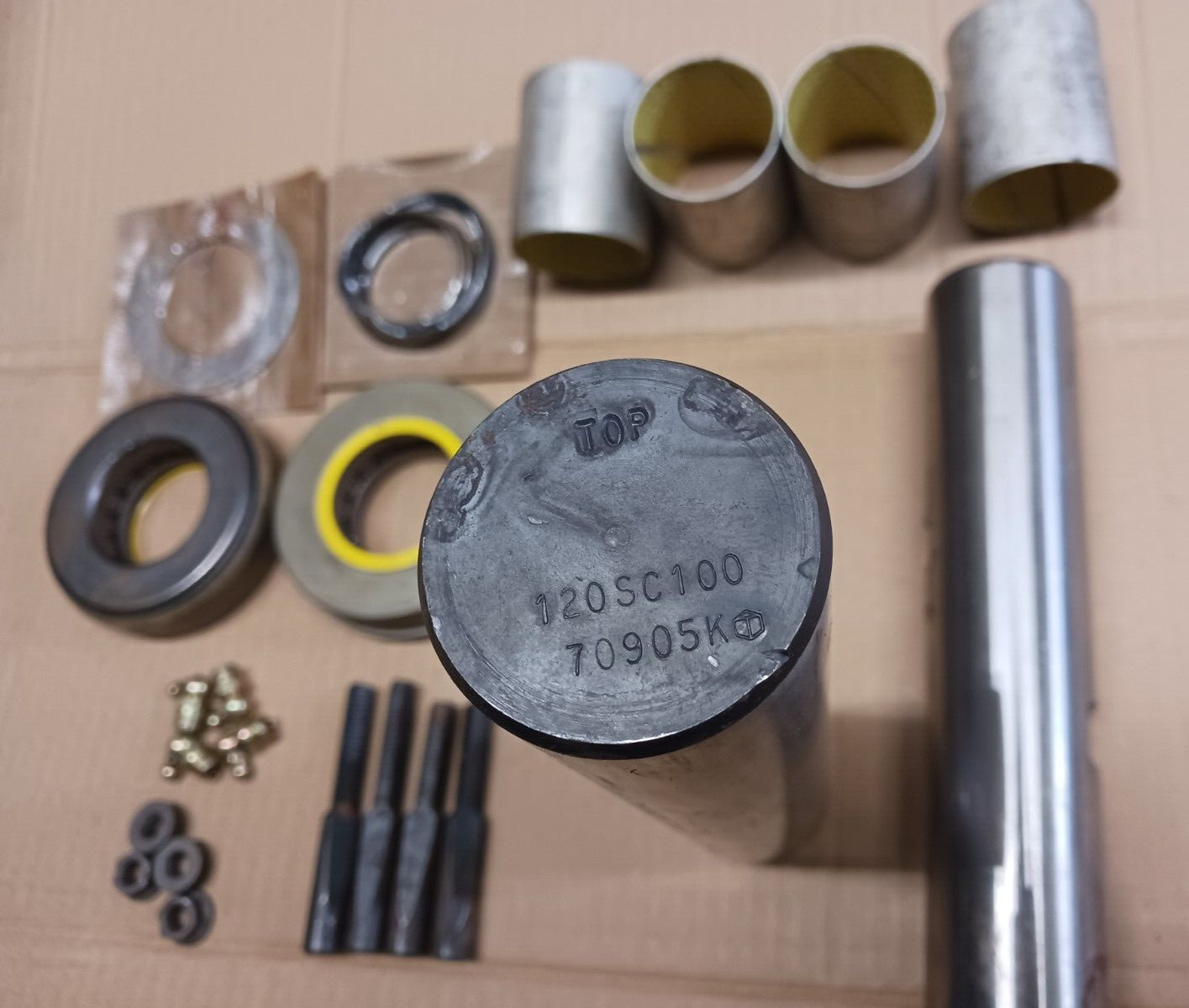FAK5455 OEM International King Pin Set