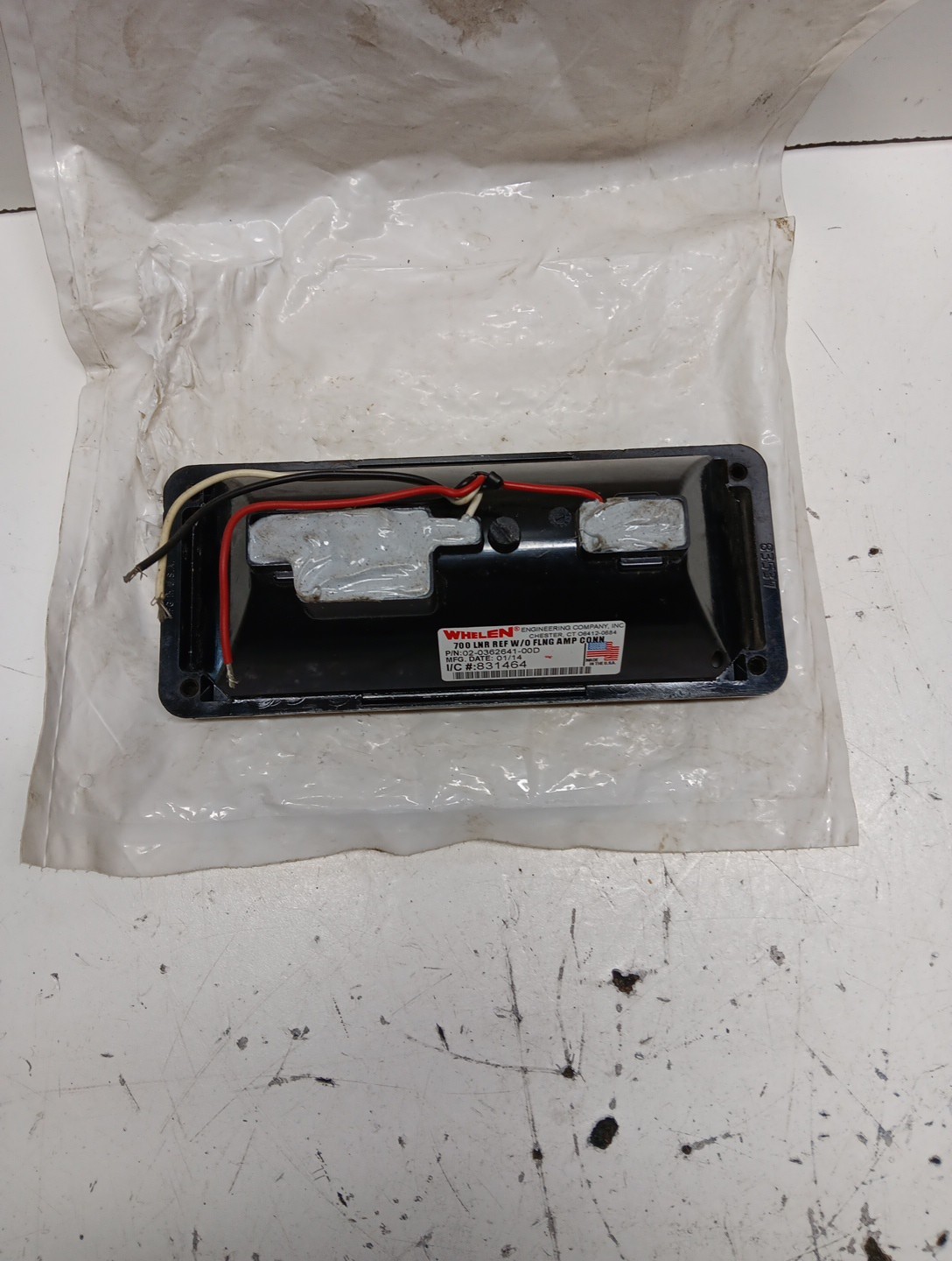 WHELEN : 02-0362641-00D ASS’Y , 700 LINEAR REF W/O FLNG AMP CN, Item # 1884