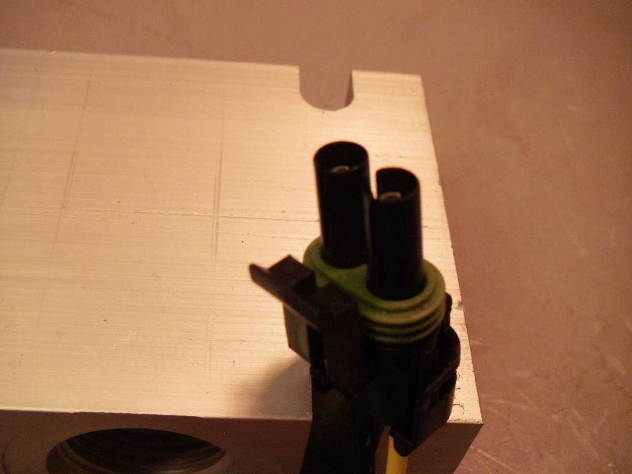 Sauer Danfoss TYC220211 Hydraulic 3Way Valve Lisk 24VDC Solenoid Comatrol CP5211