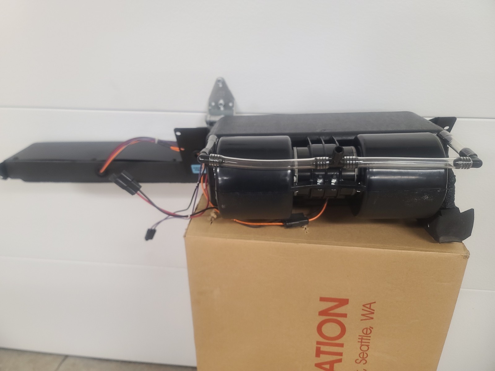 Red Dot R-2110-15 complete A/C unit new old stock RedDot