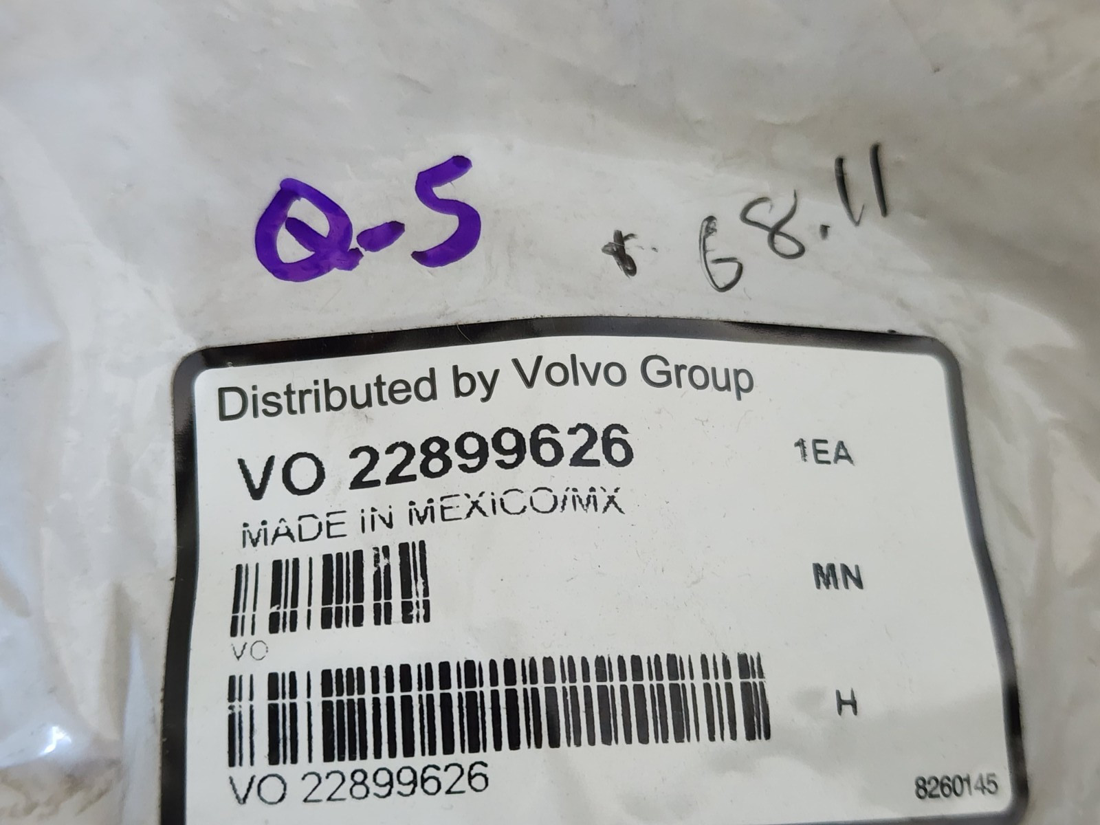 Genuine Volvo 22899626 Fuel/ Oil Pressure Sensor