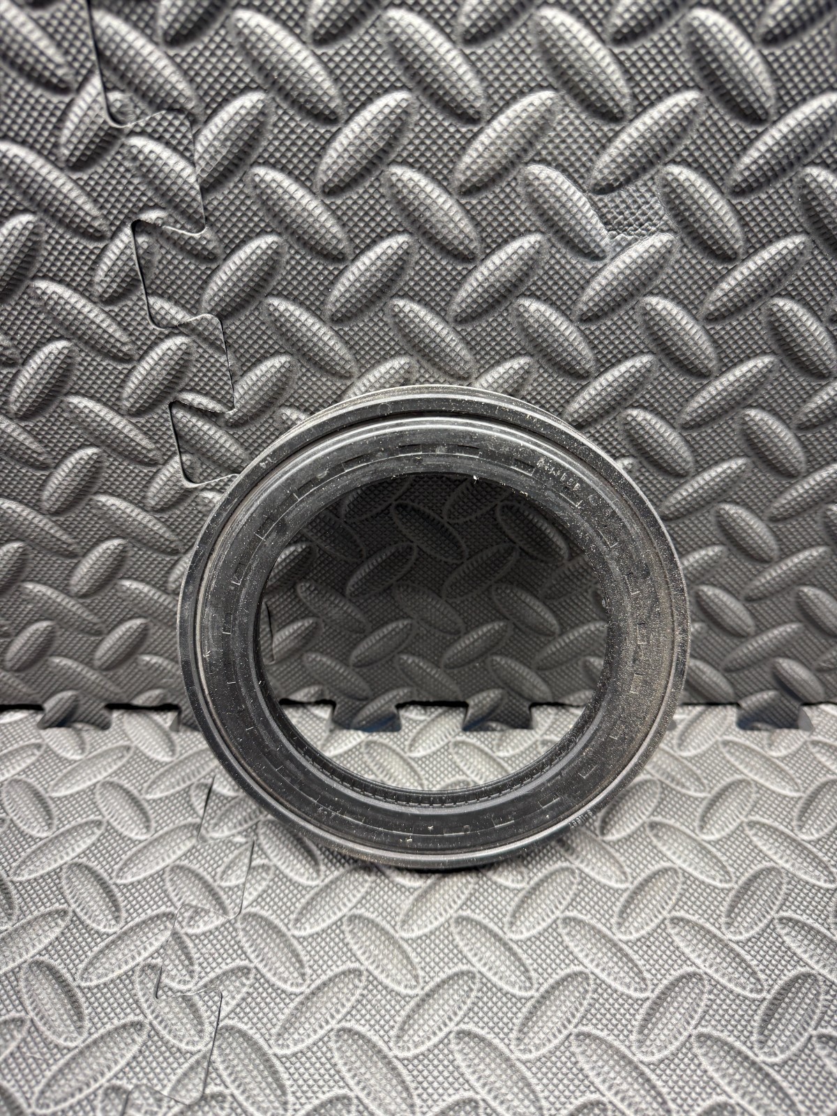 National 380065A Federal Mogul Trailer Axle Wheel Oil Seal