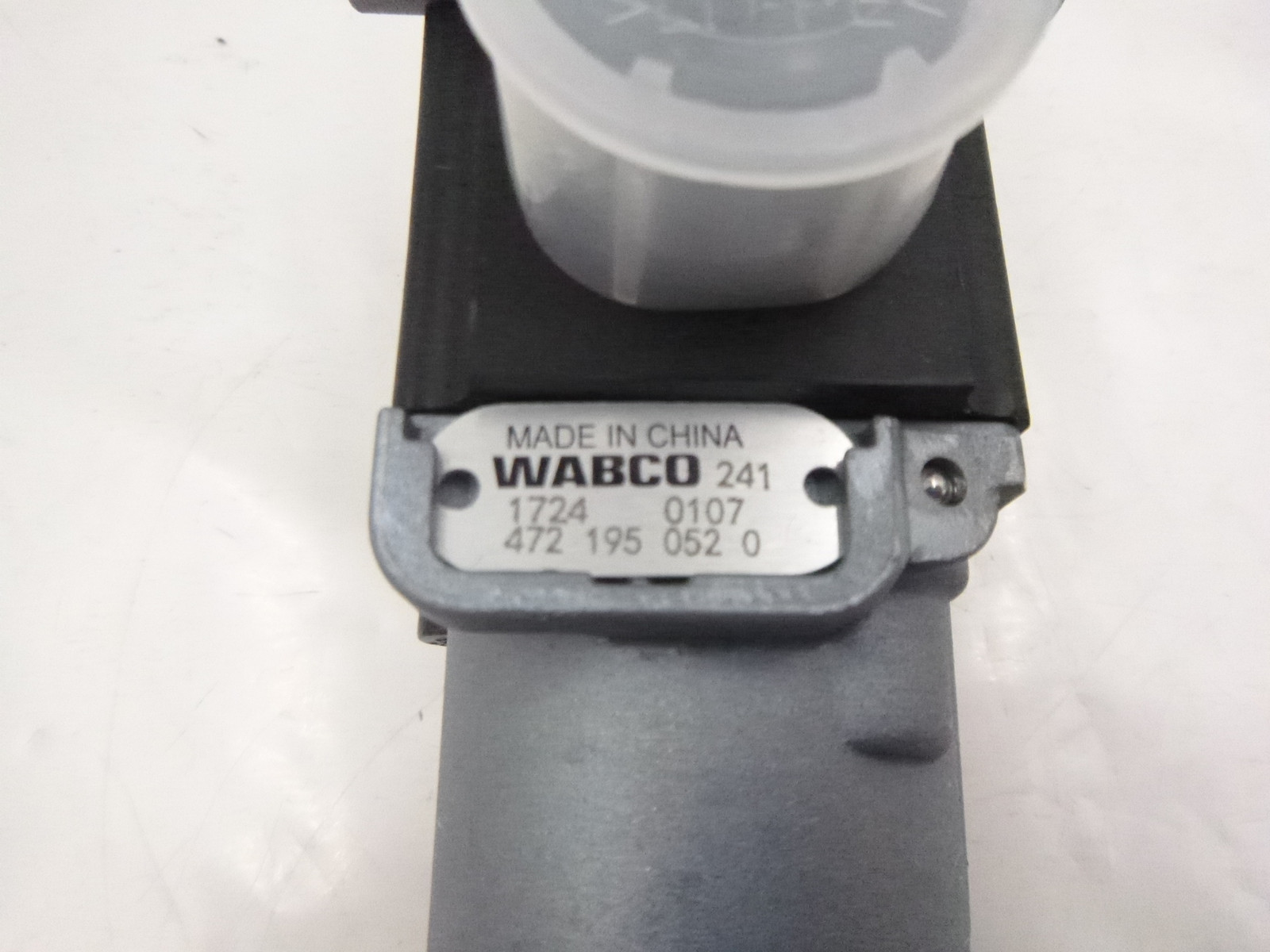 Wabco 4721950520 ABS Solenoid Modulator Valve For Volvo 85129020
