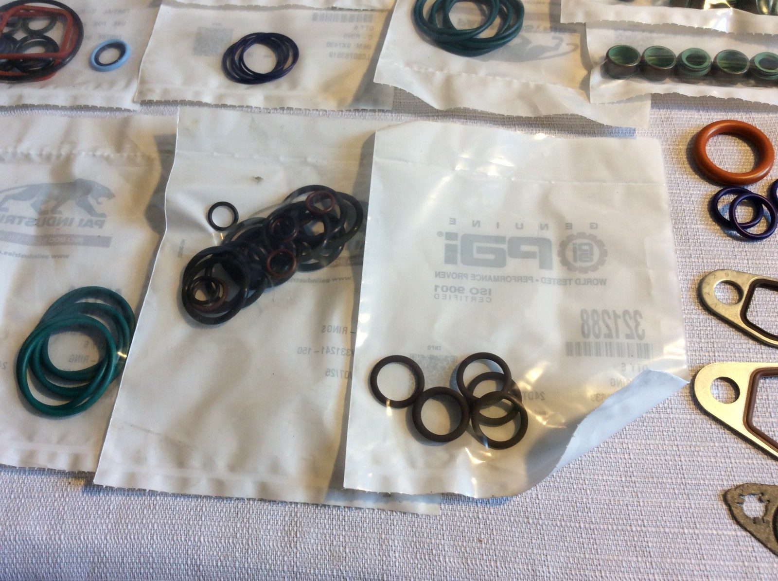 Upper Cylinder Head Gasket Kit for Caterpillar C15. #331165 Ref# 2226727 2486740