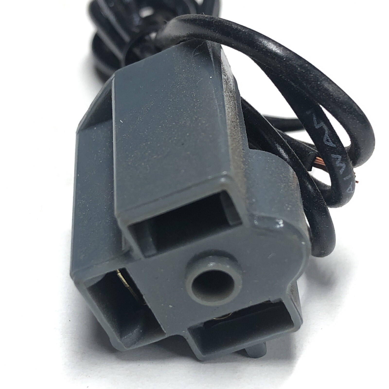 Standard S-526 Pigtail Socket; S526