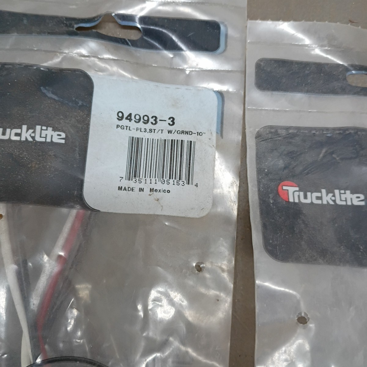 Truck-Lite 94993-3 STOP/TURN/TAIL PLUG, 16 GAUGE GPT WIRE, RIGHT ANGLE PL-3, STR