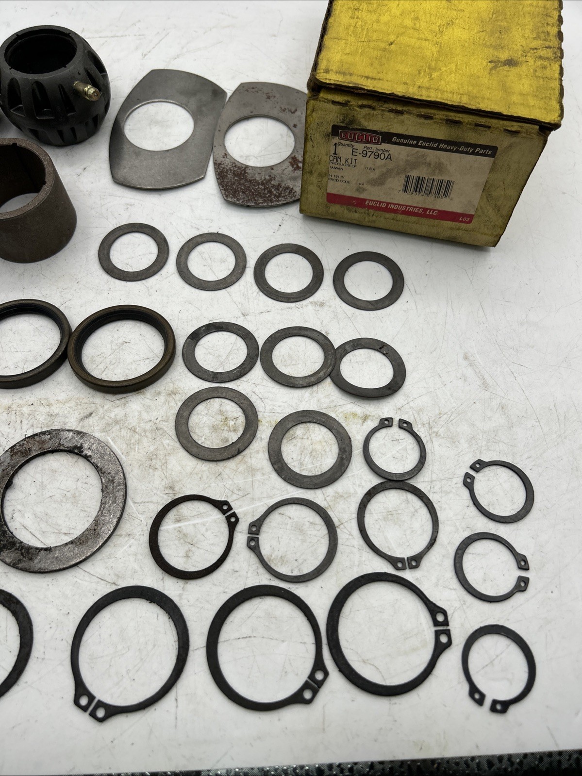 EUCLIO CAMSHAFT REPAIR KIT E-9790A See Pics 30 Day Warranty