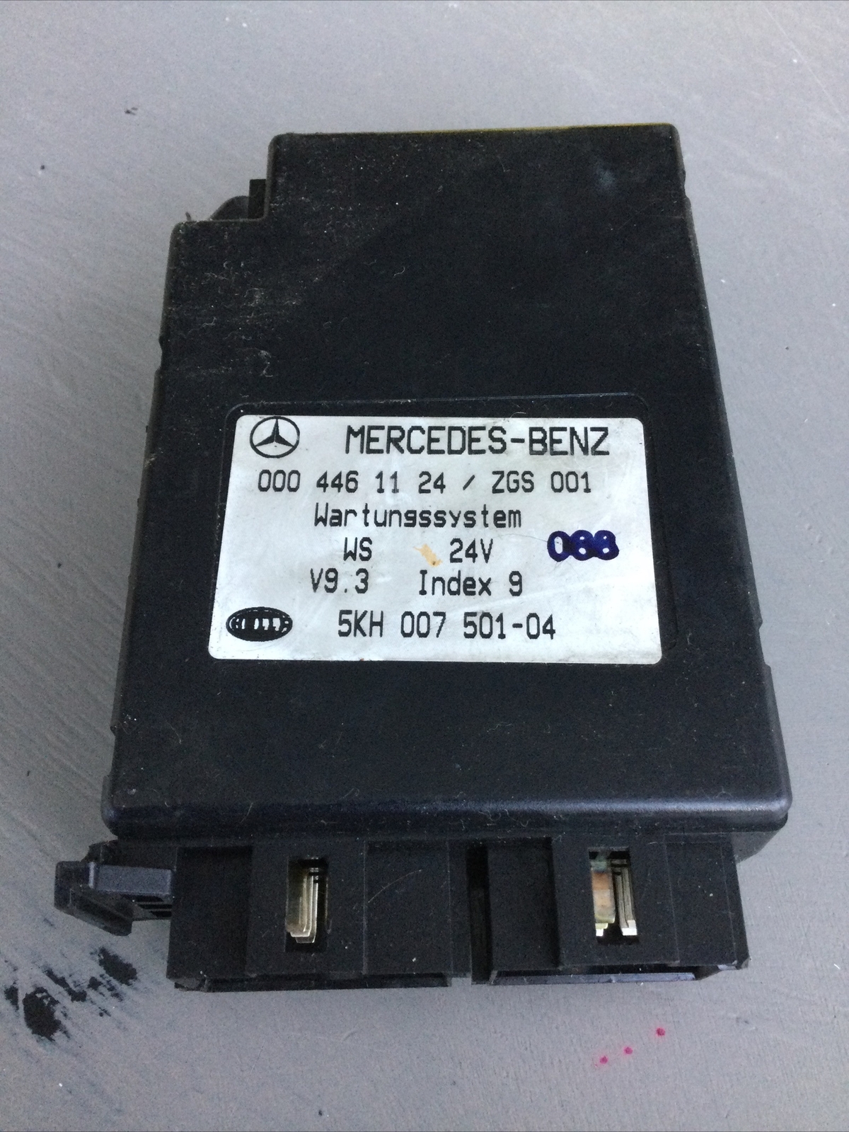 Mercedes Benz Electronic Control Module 0004461124 / ZGS 001 Uk Seller