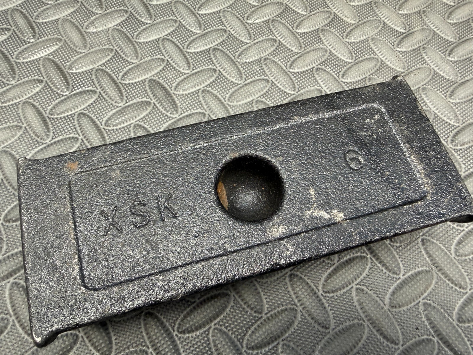 Tuthill 08677-01 Cast Iron Suspension Retainer Spring Top Plate