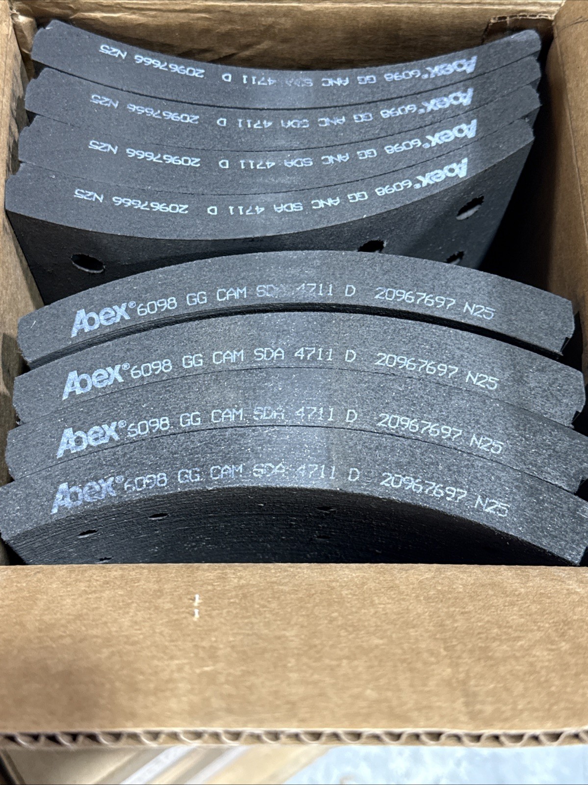 Federal-Mogul SDA4711D-S47 Abex Friction Drum Brake Shoe Set new