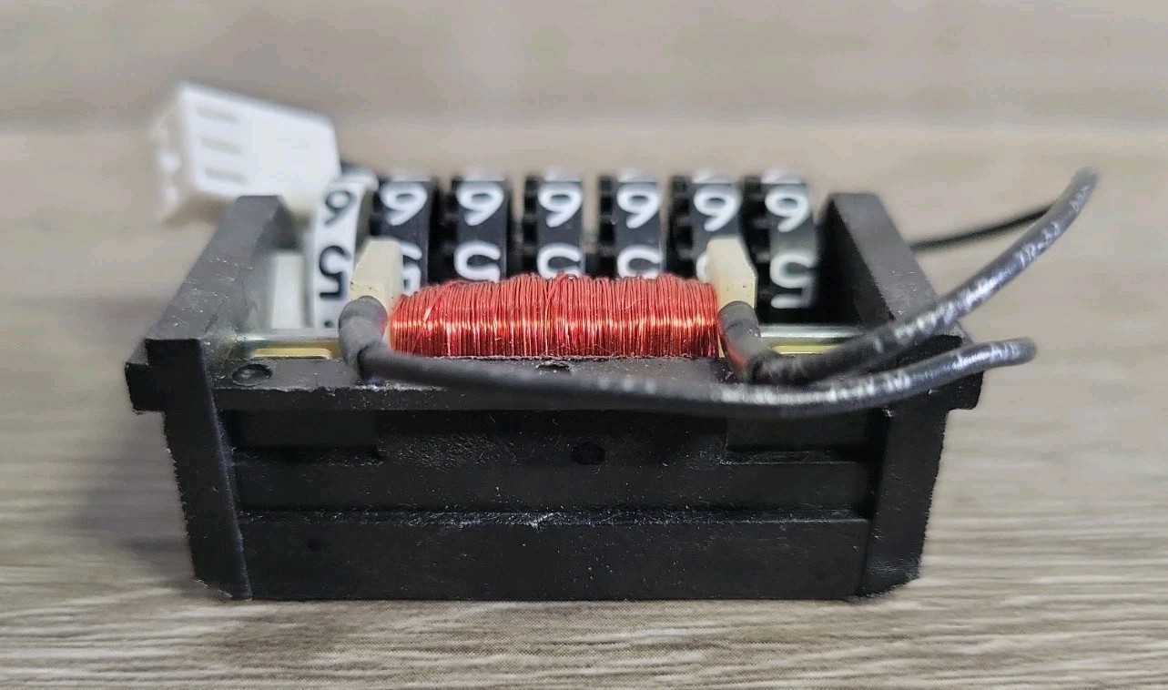 Genuine International 1685151C1 Meter