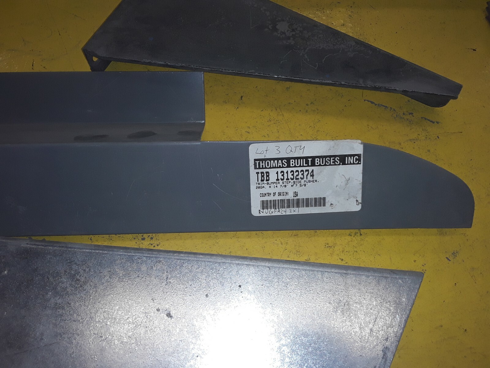 THOMAS BUS PARTS LOT TBB13132374 / 13132374 3 PIECES