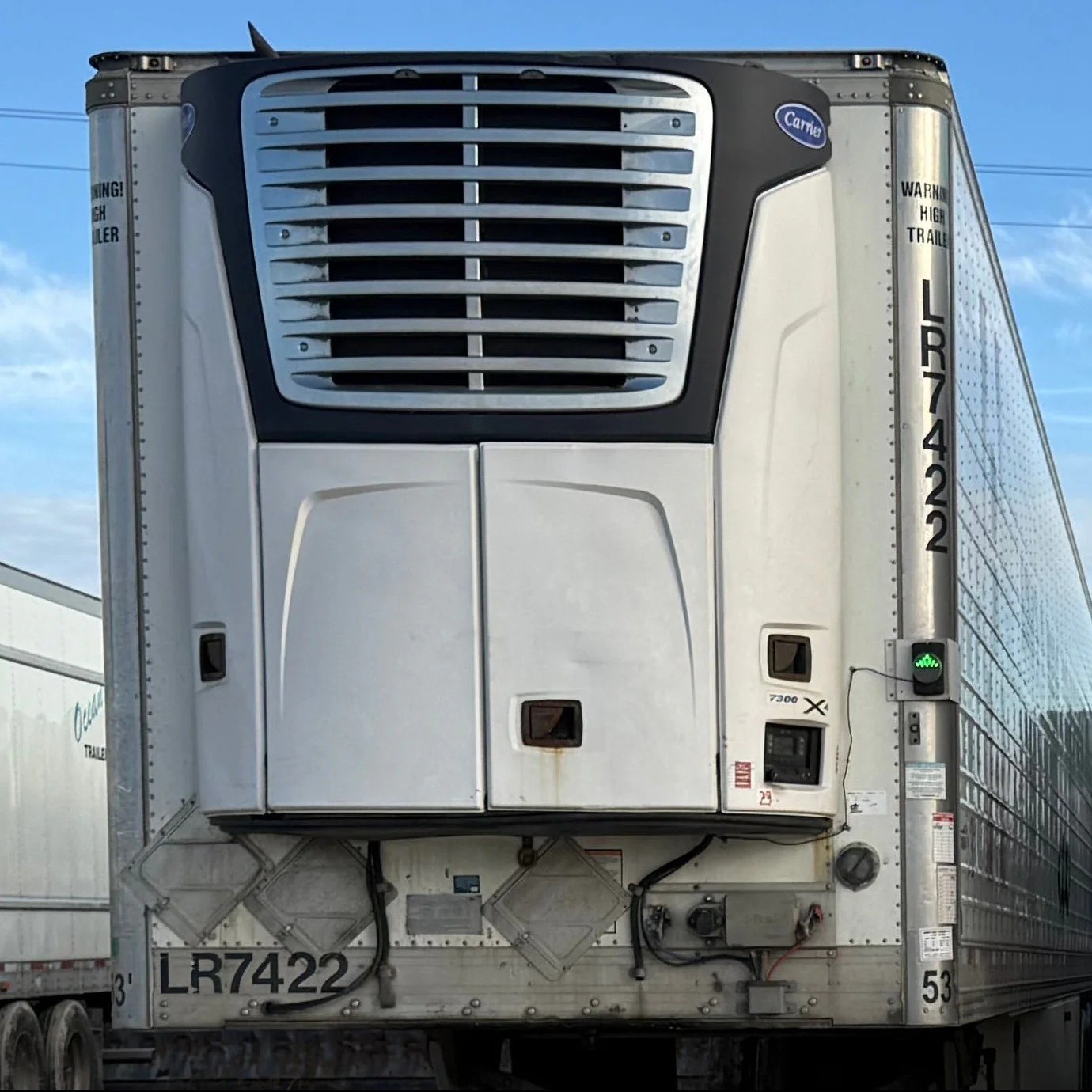 Qty 5 Carrier Transicold Reefer status light AND bracket 76-02000-00