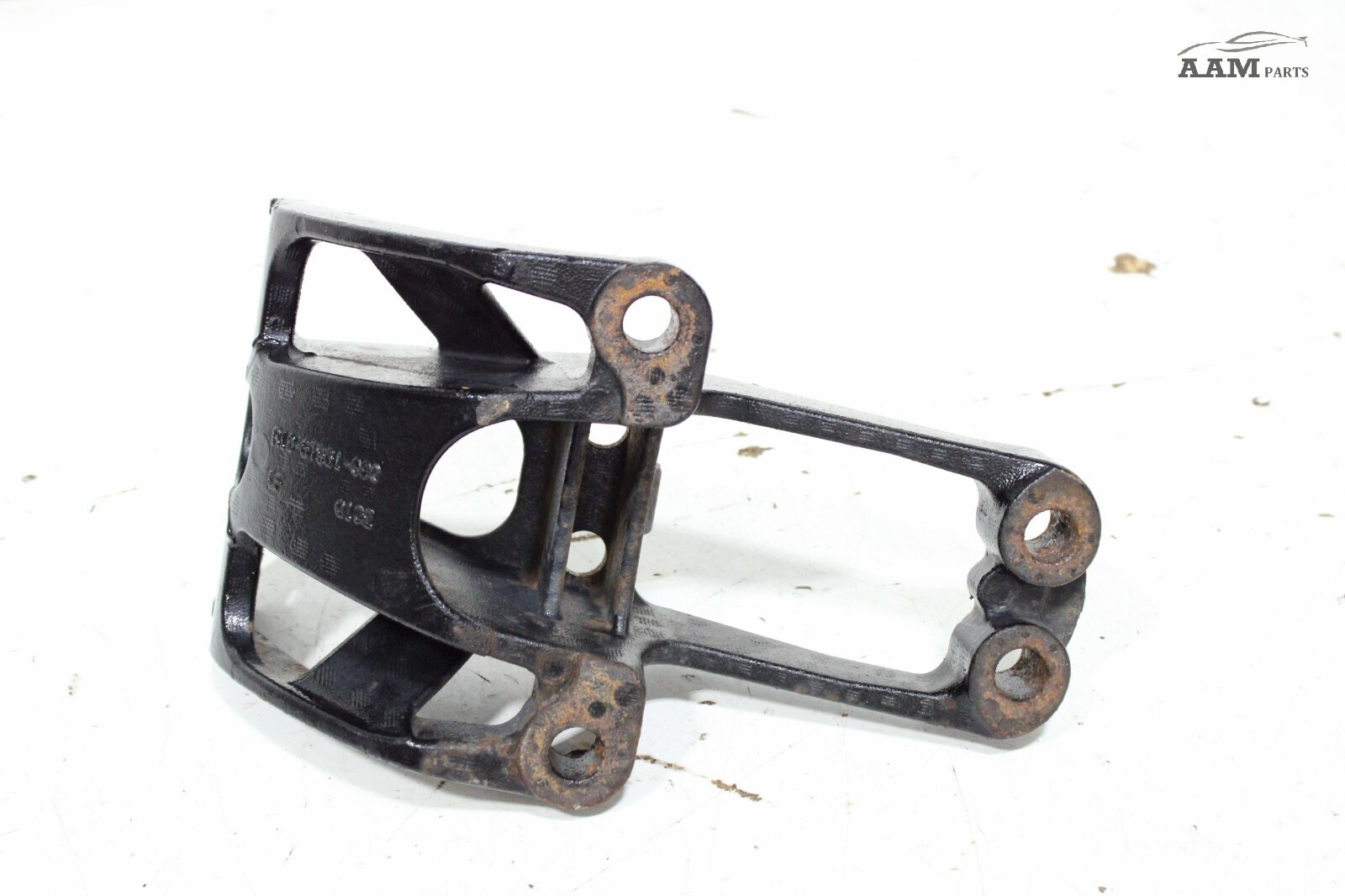 2018-24 FREIGHTLINER CASCADIA FRONT LEFT CAB MOUNT BRACKET R18-67961-000 OEM