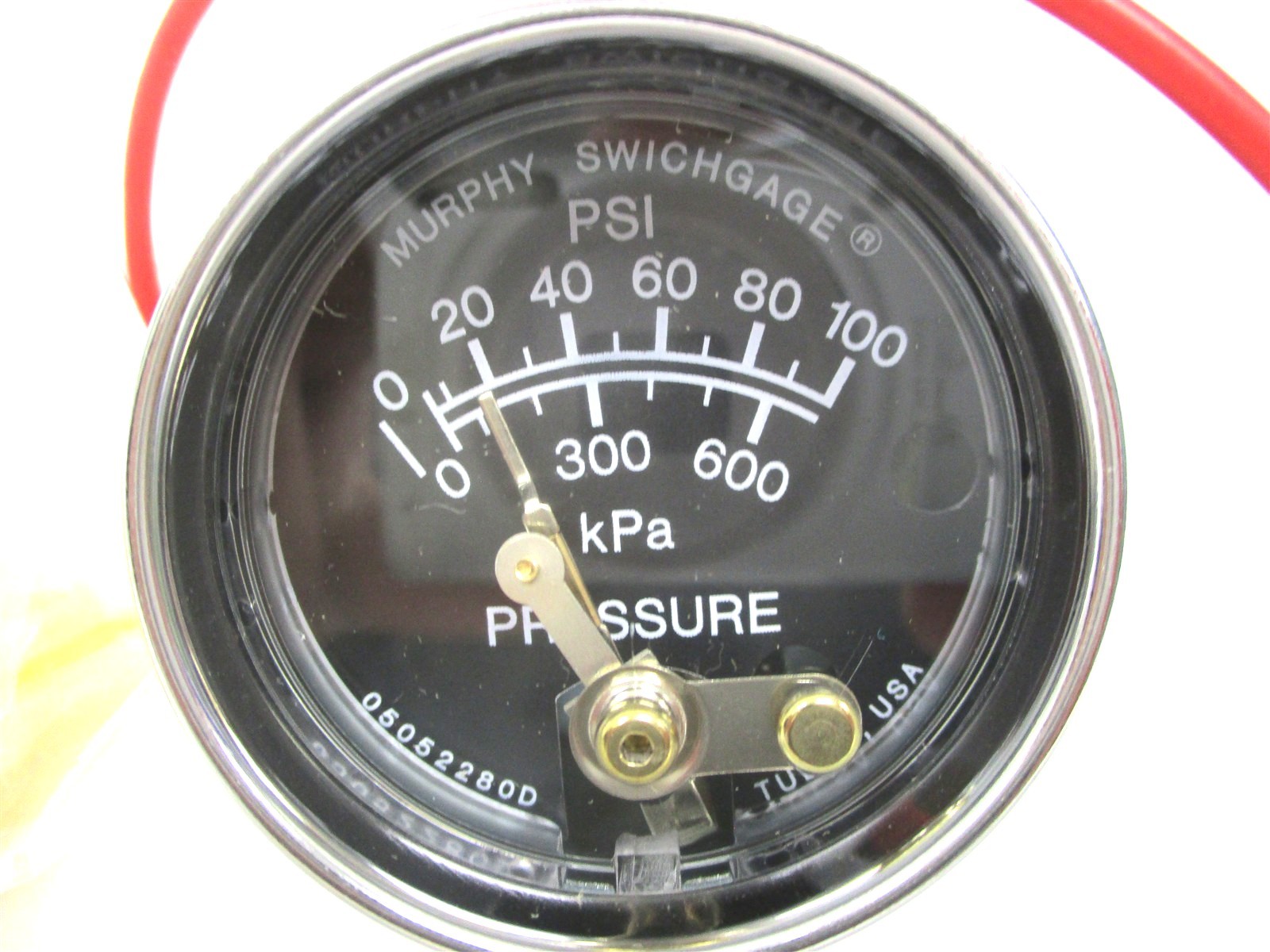 118061 NEW MILLER ELECTRIC 0-100 LBS OIL PRESSURE GAUGE