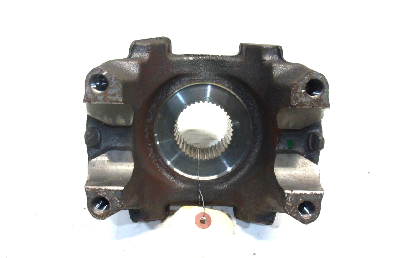 170-4-821-1 NEW DANA SPICER END YOKE ASSEMBLY INTERNATIONAL 3515486C1