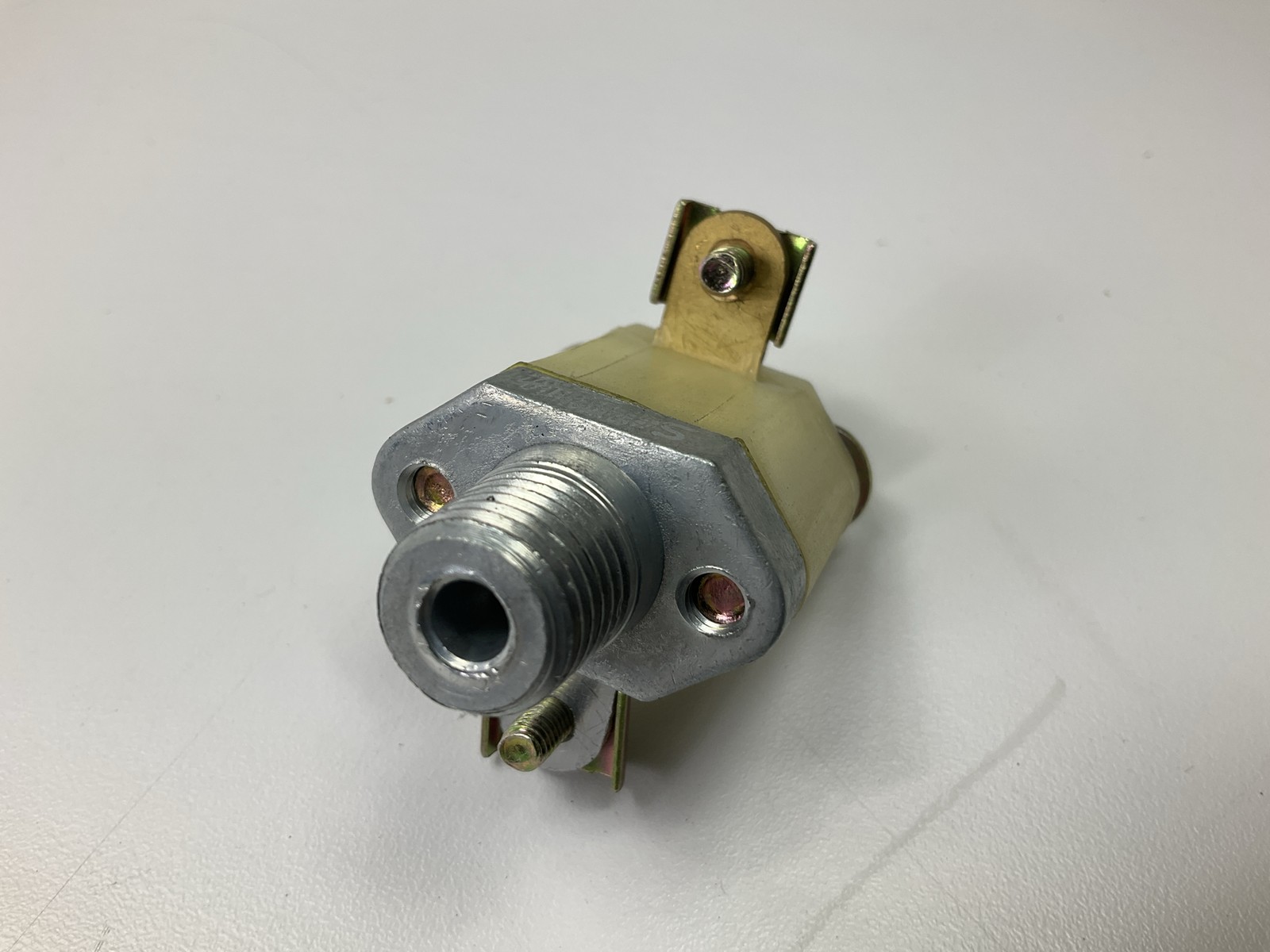 World American WA228750 LP-3 Low Pressure Indicator Replaces 170.228750, 228750
