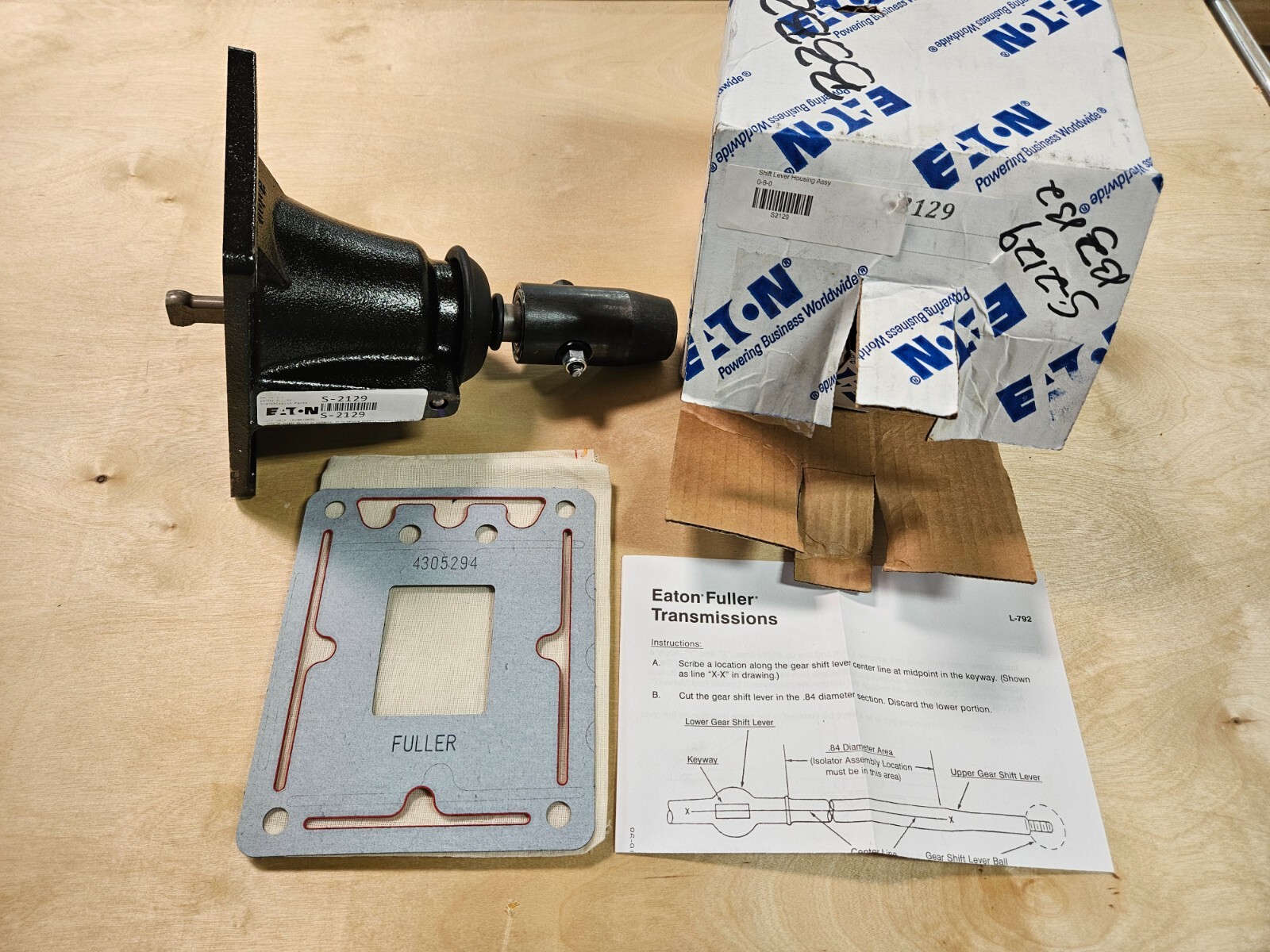 Eaton S2129 Low Tower Shift Lever Housing Assembly With Isolator