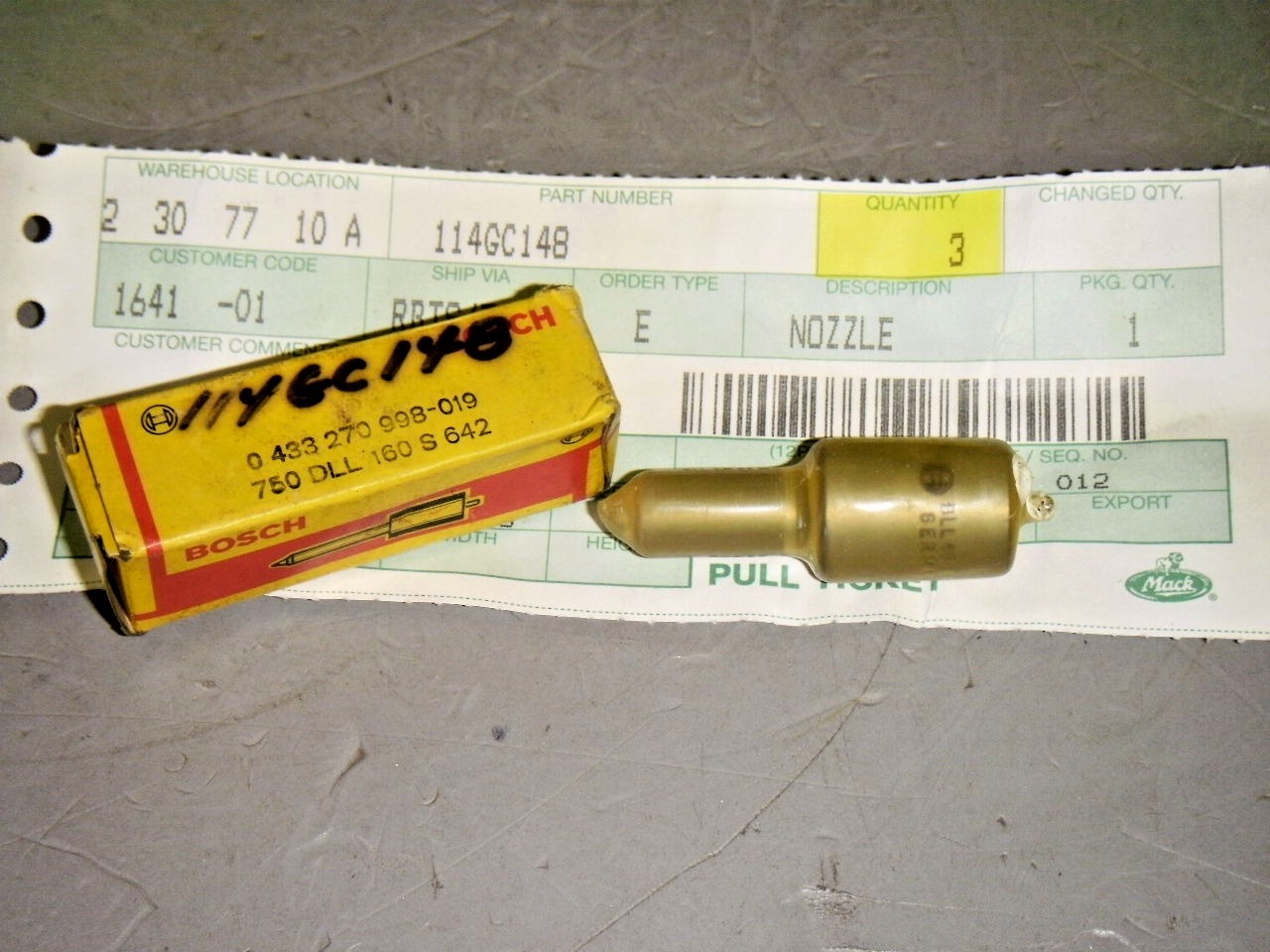 Mack 114GC148 Diesel Injector Nozzle Bosch DLL160S642 Made in Germany