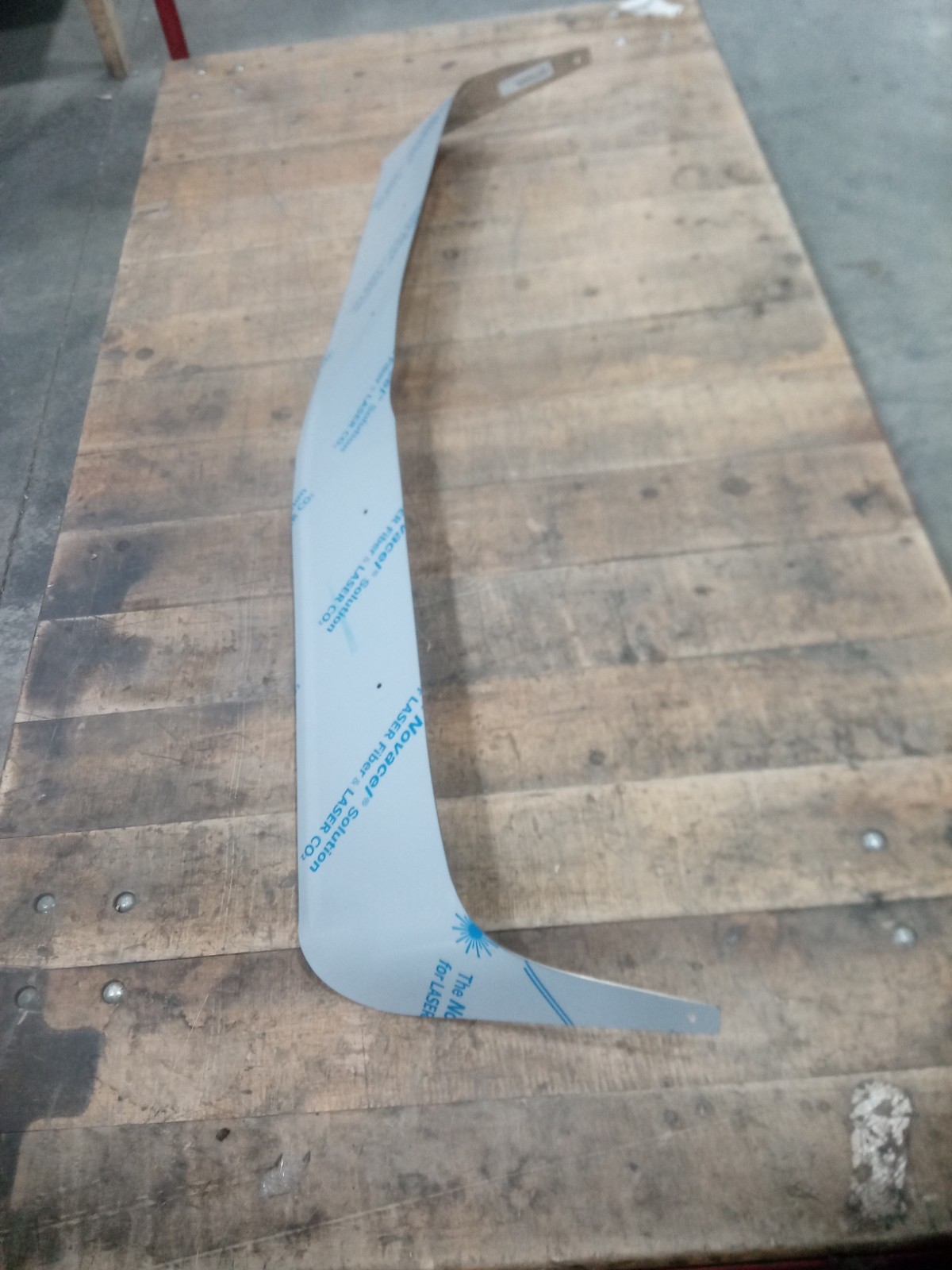 BLEMISHED: Stainless Steel Bug Deflector For Kenworth W900B