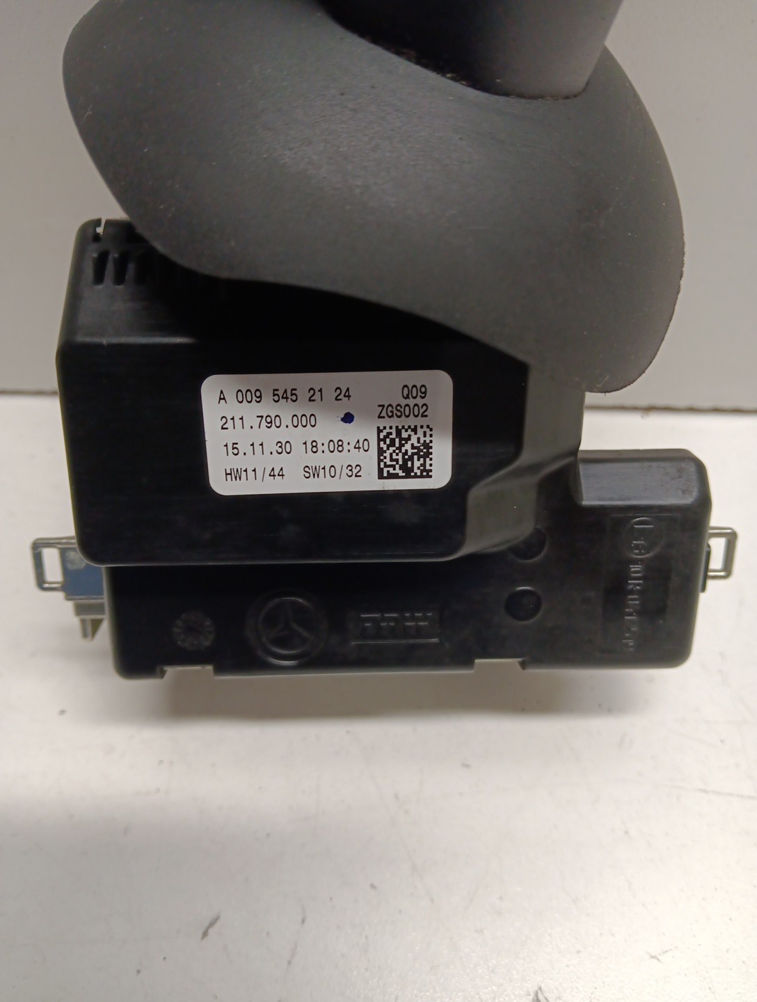 A 009 545 21 24 Freightliner Cascadia Shift Control Lever R, Item # 3019