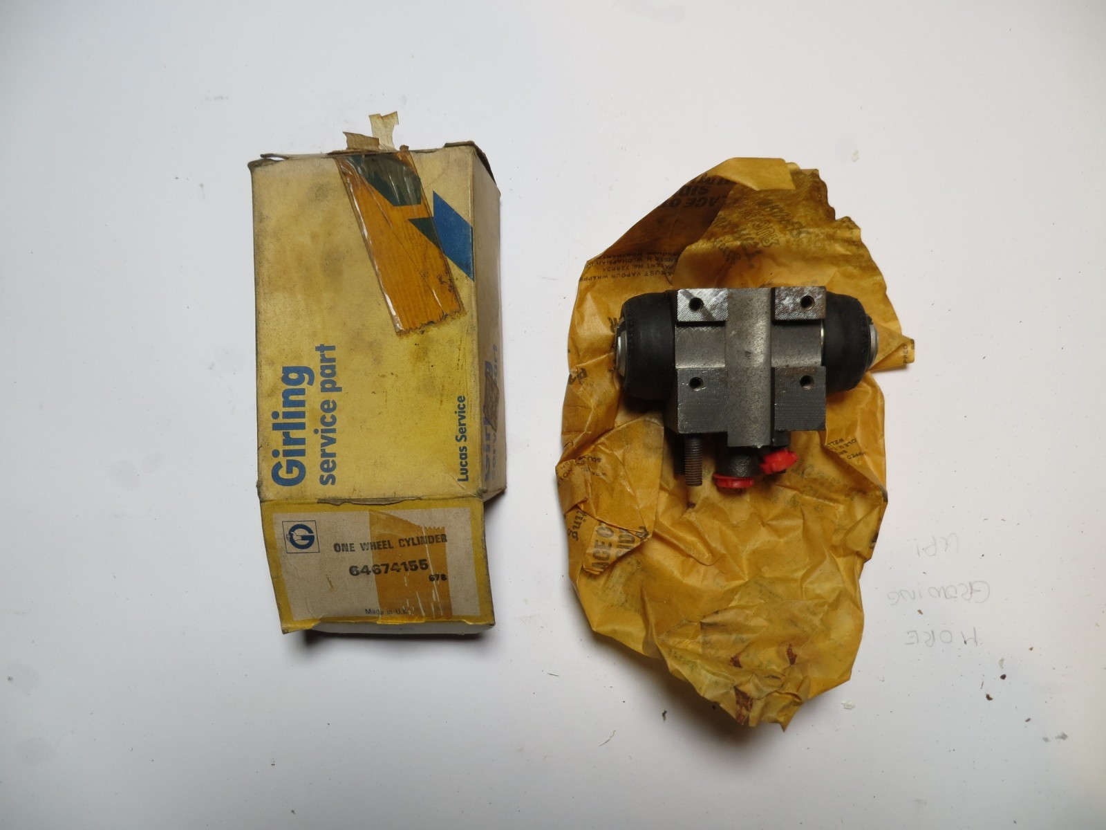 Girling LH rear brake cylinder Leyland Redline Austin Morris KGK 40 LDM 30