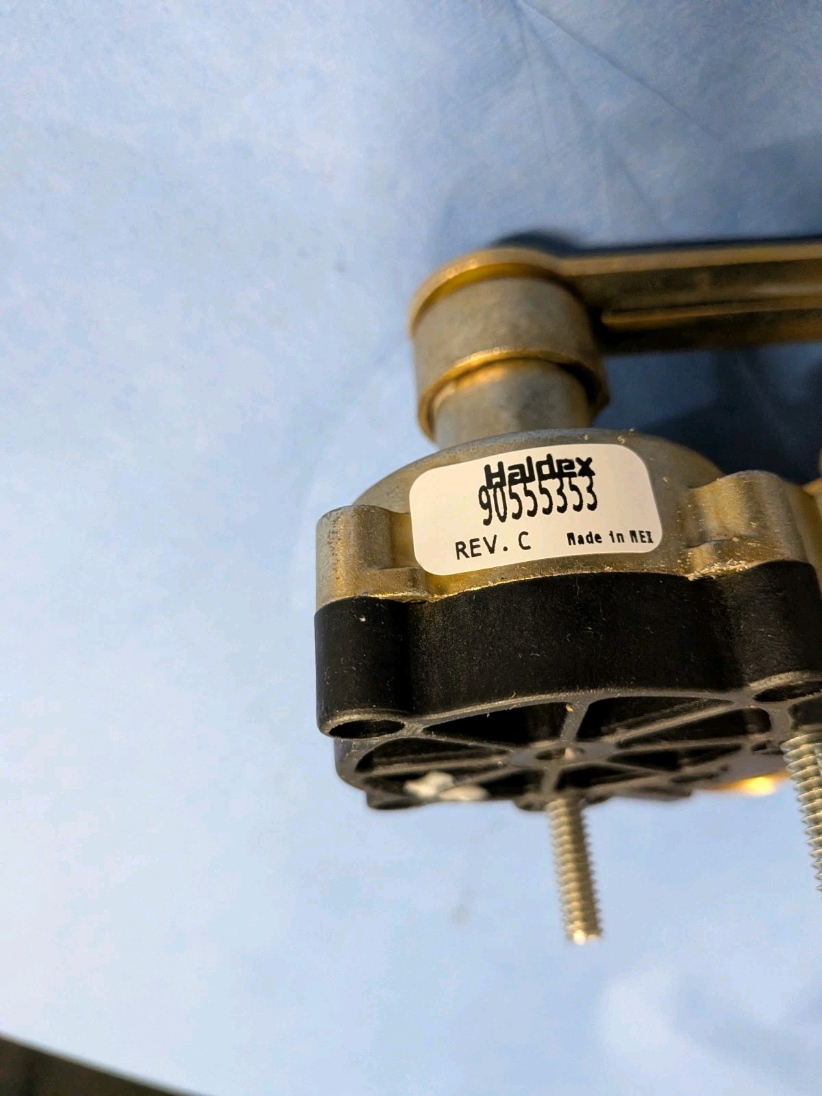 Haldex PR Plus Height Control Valve – 90555353 – PGL12026, New Old Stock.